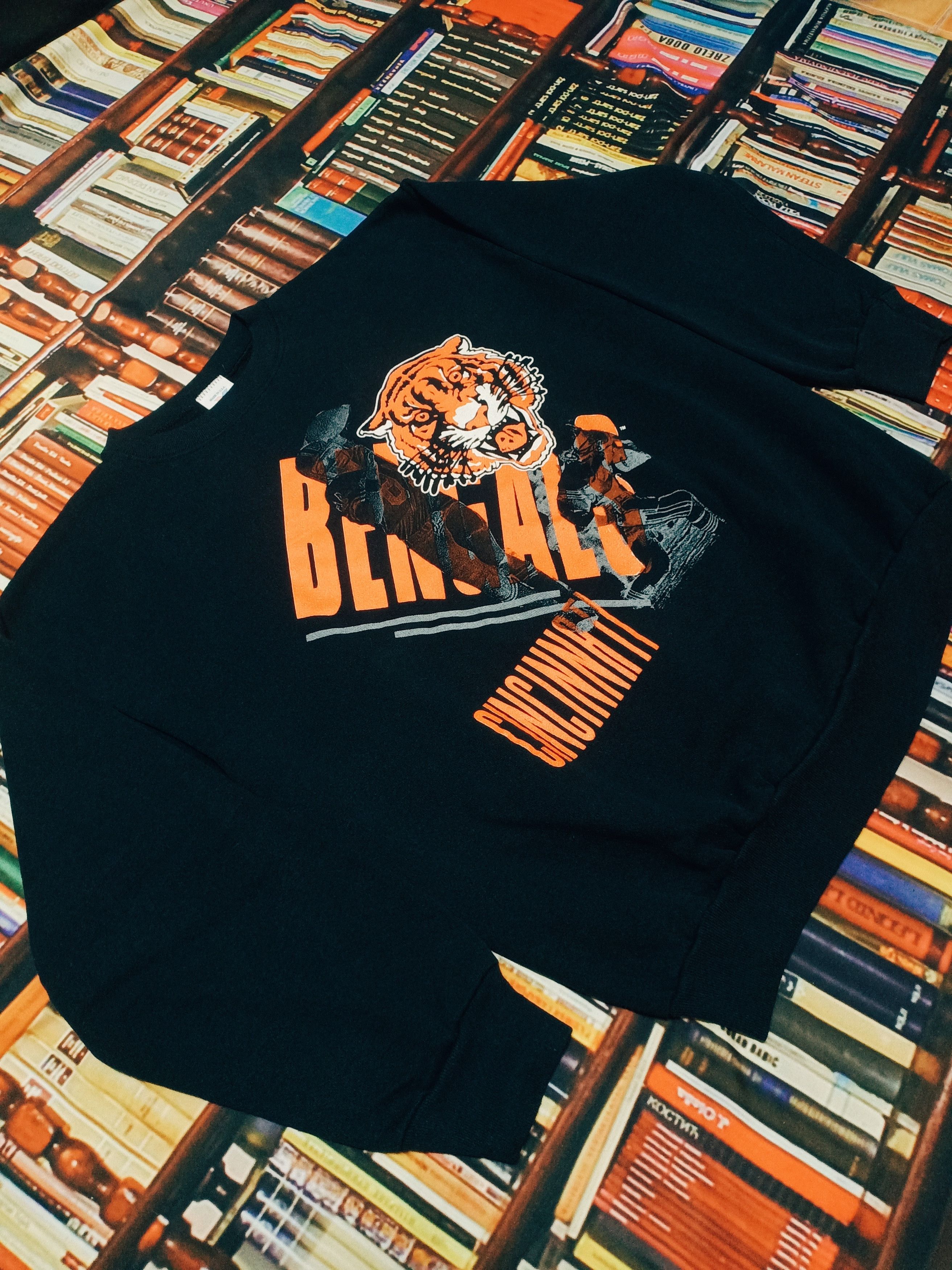 Vintage Vtg The Tiger Cincinnati Bengals Sweatshirt Graphic Tees Size US M / EU 48-50 / 2 - 3 Thumbnail