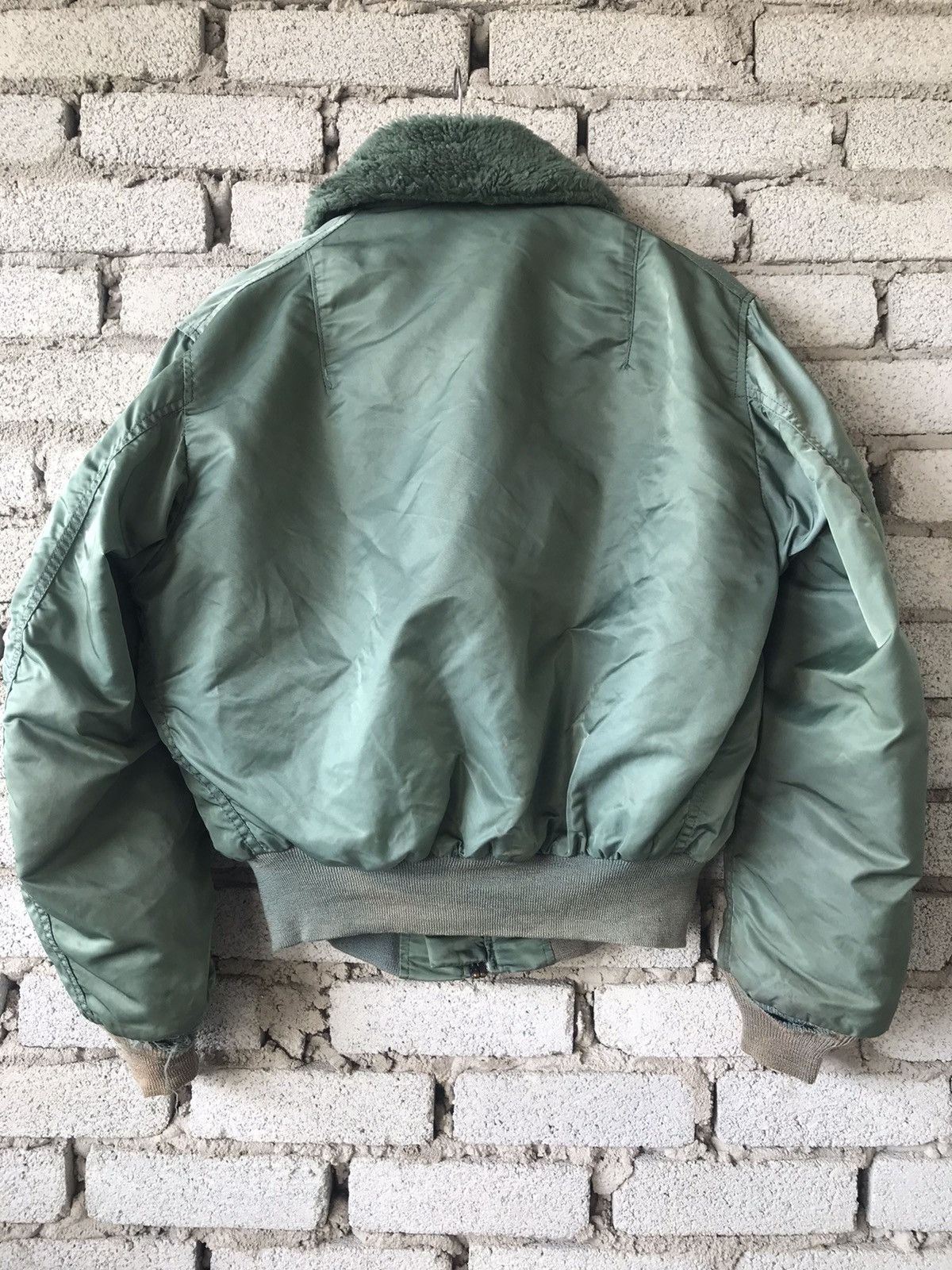 Avirex × Buzz Rickson's B-15D Avirex US Air Force Bomber Jacket Distressed Size US M / EU 48-50 / 2 - 2 Thumbnail