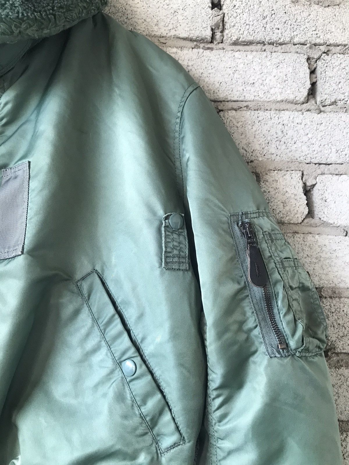 Avirex × Buzz Rickson's B-15D Avirex US Air Force Bomber Jacket Distressed Size US M / EU 48-50 / 2 - 8 Thumbnail