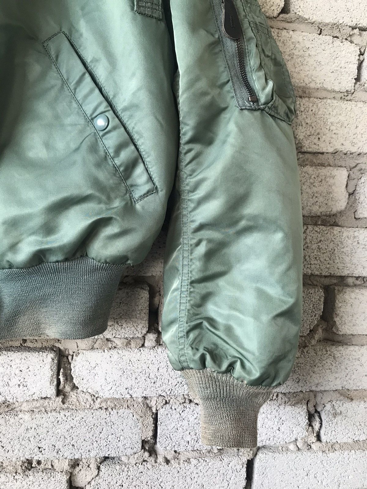 Avirex × Buzz Rickson's B-15D Avirex US Air Force Bomber Jacket Distressed Size US M / EU 48-50 / 2 - 5 Thumbnail