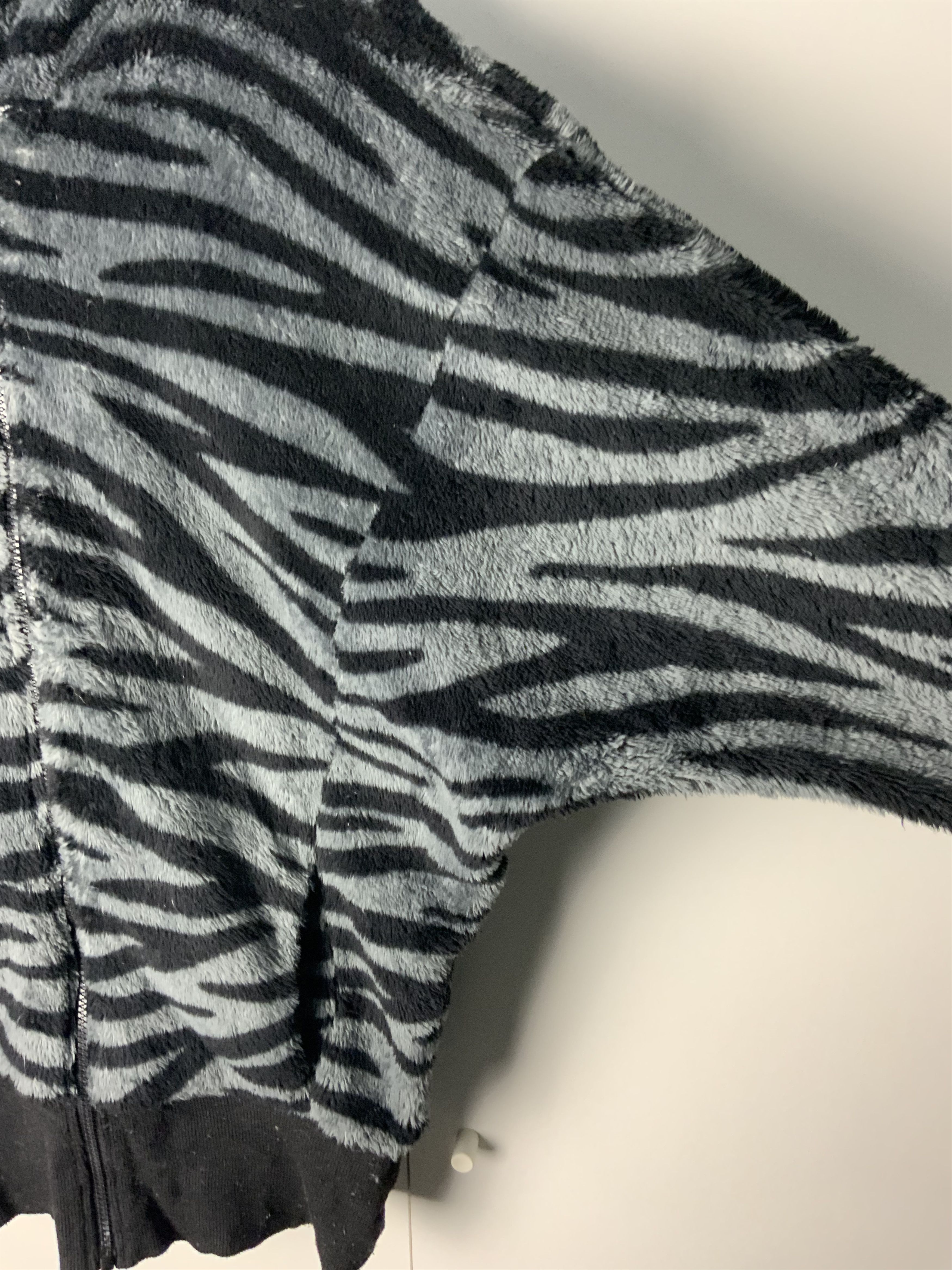 Japanese Brand Ryu Ryu Mohair Fur Tiger Striped Hoodie Size US M / EU 48-50 / 2 - 6 Thumbnail