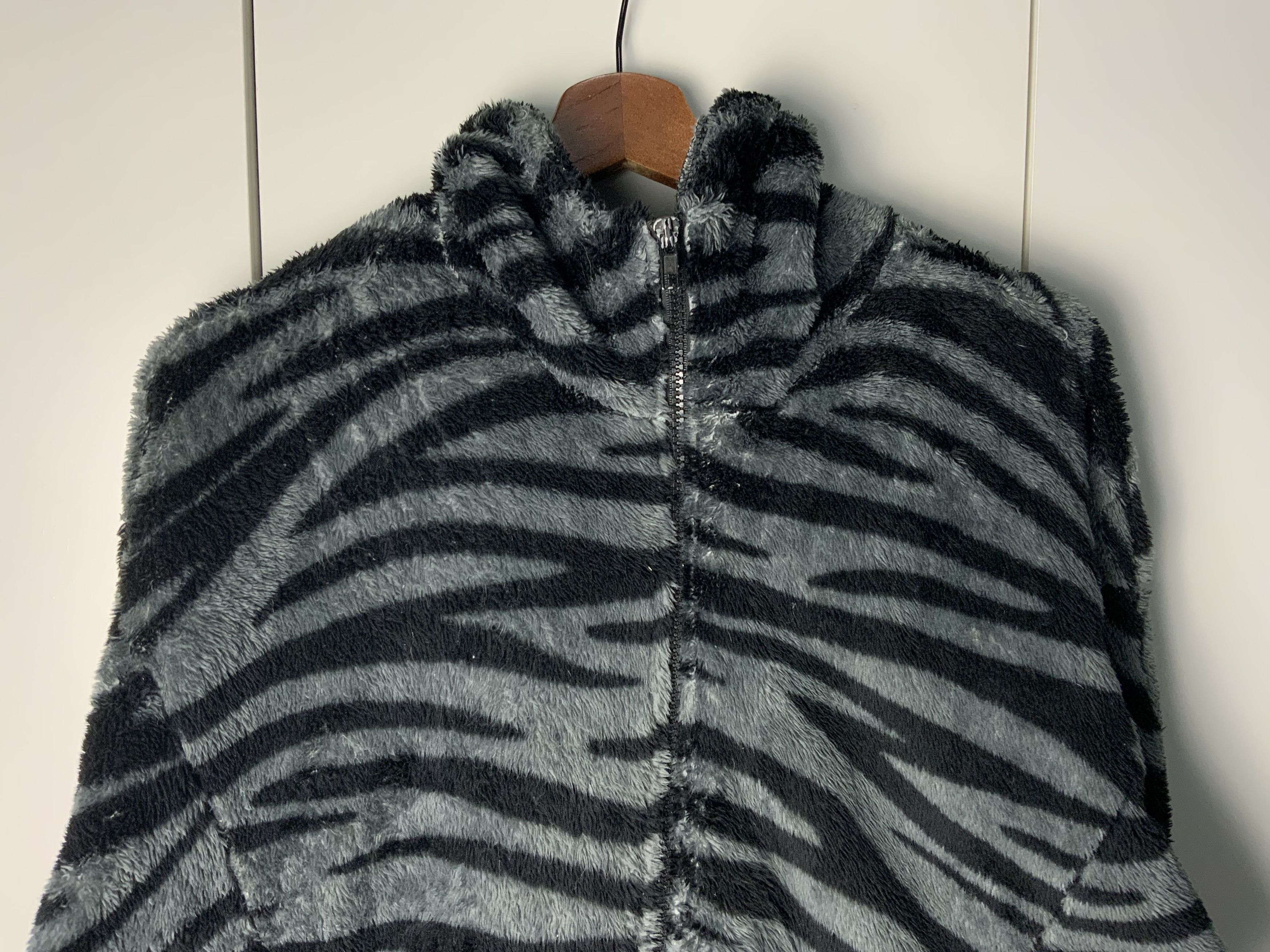 Japanese Brand Ryu Ryu Mohair Fur Tiger Striped Hoodie Size US M / EU 48-50 / 2 - 3 Thumbnail