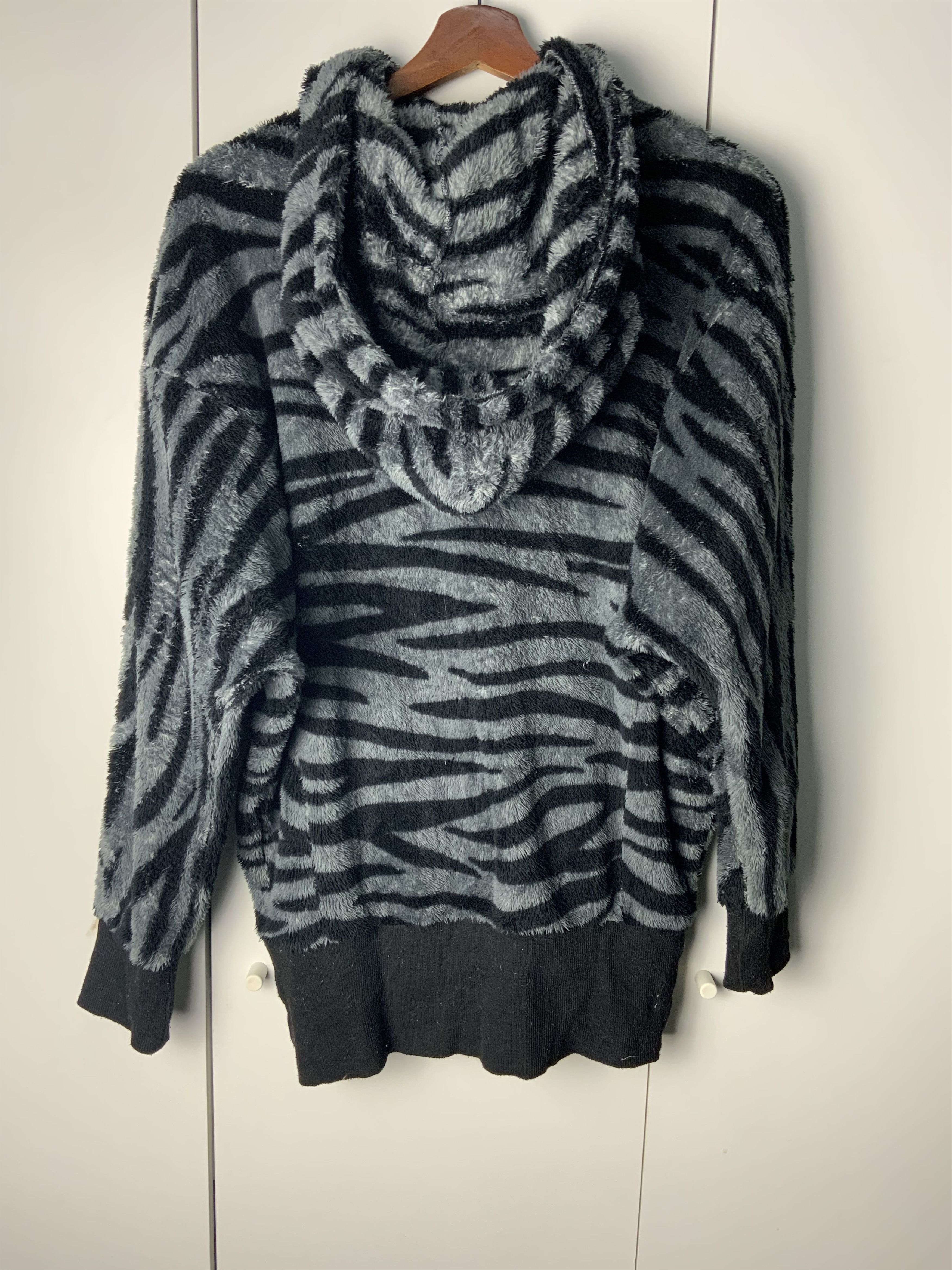 Japanese Brand Ryu Ryu Mohair Fur Tiger Striped Hoodie Size US M / EU 48-50 / 2 - 2 Thumbnail