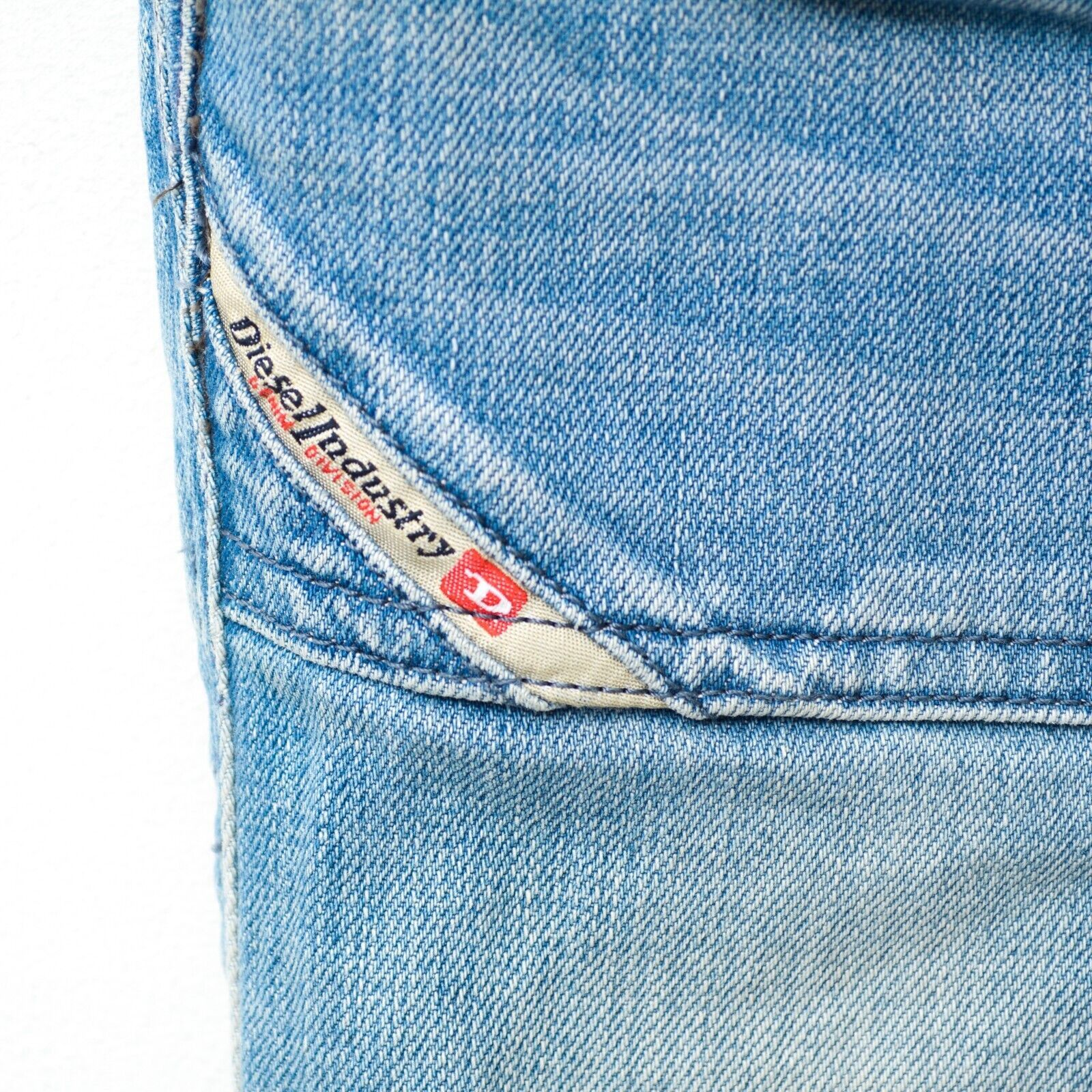 Diesel Hushy Slim W25 L32 Jeans Low Rise Trousers Pants Skinny Size 25" / US 0 / IT 36 - 2 Thumbnail