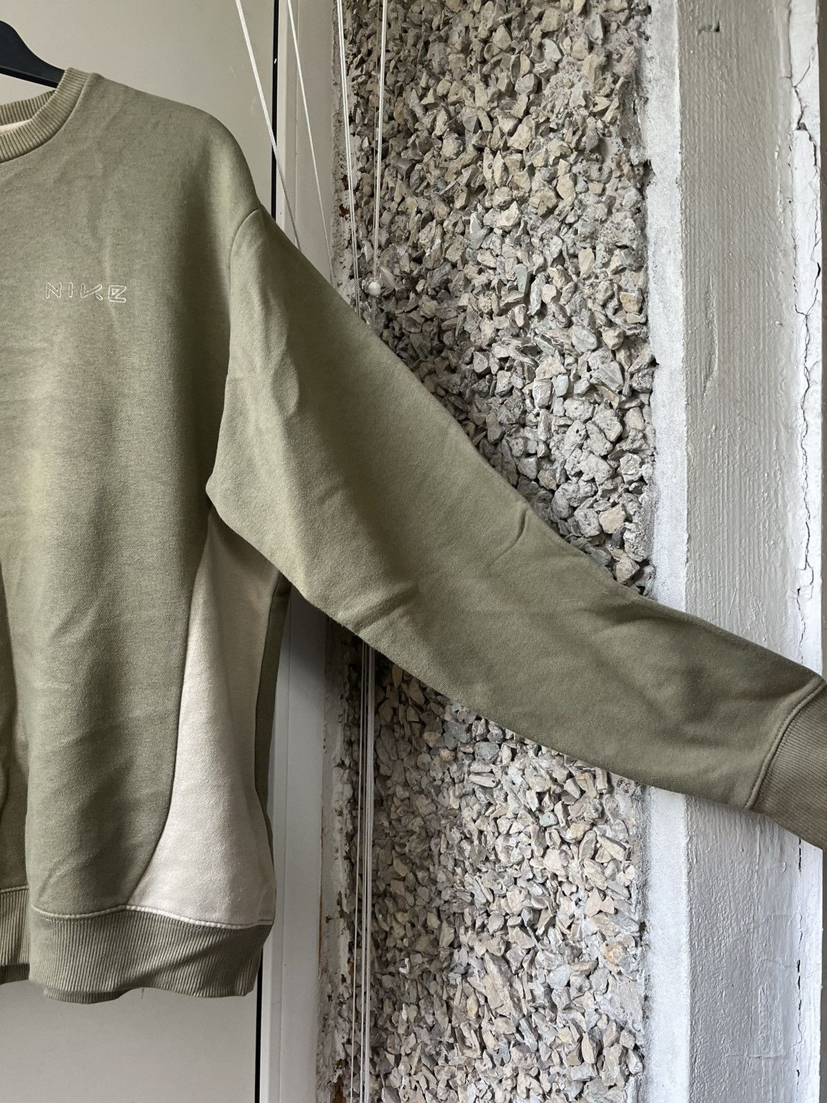 Nike × Vintage Vintage Nike Sweatshirt Khaki Swoosh Y2K Size L Size US L / EU 52-54 / 3 - 4 Thumbnail
