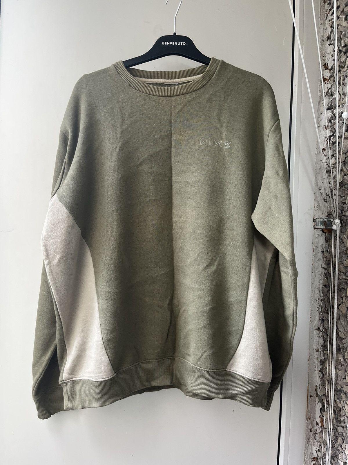 Nike × Vintage Vintage Nike Sweatshirt Khaki Swoosh Y2K Size L Size US L / EU 52-54 / 3 - 1 Thumbnail