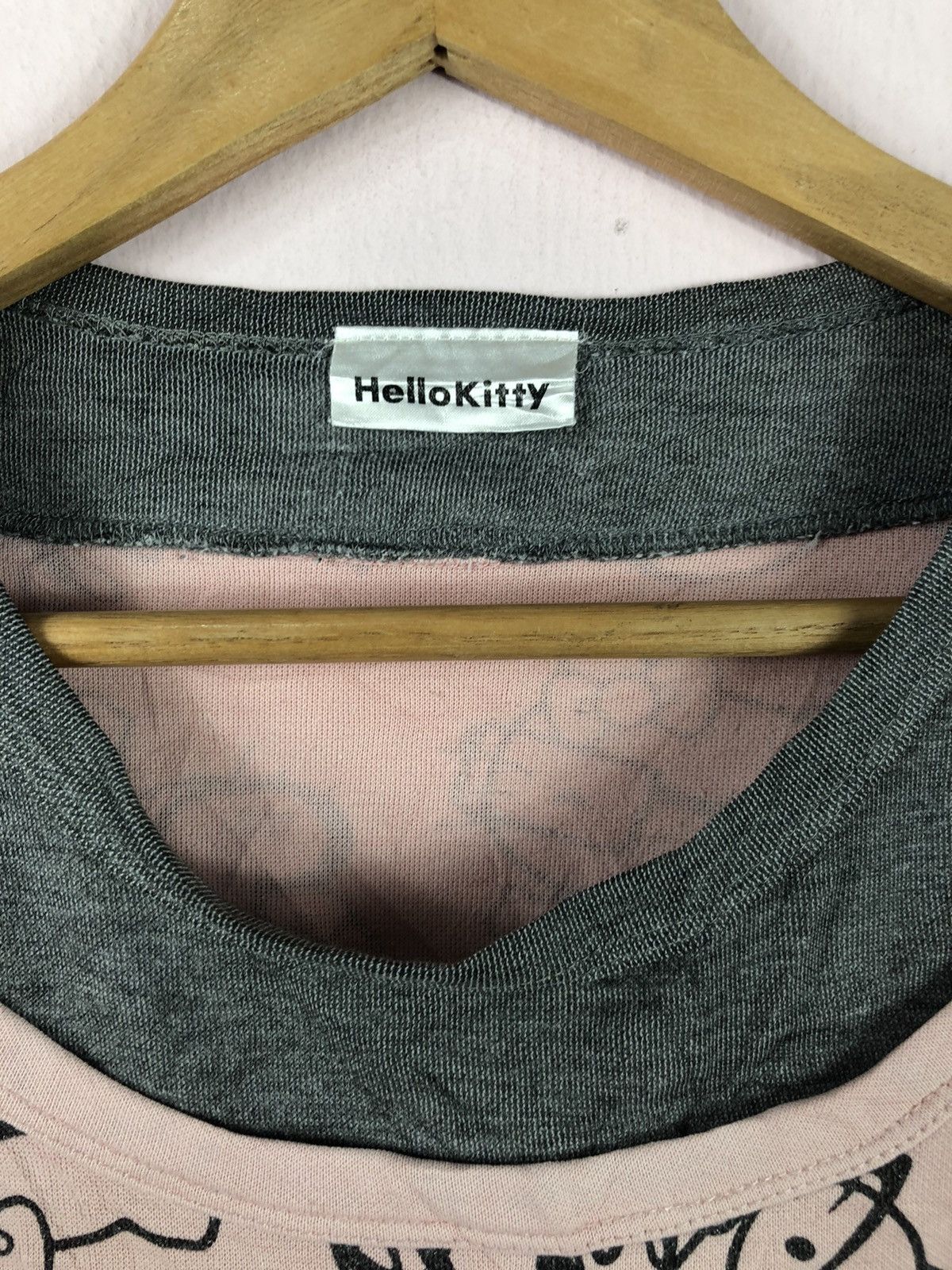 Vintage VINTAGE HELLO KITTY LOVELY DAY LONG SLEEVE PINK SWEATSHIRT Size US L / EU 52-54 / 3 - 4 Thumbnail