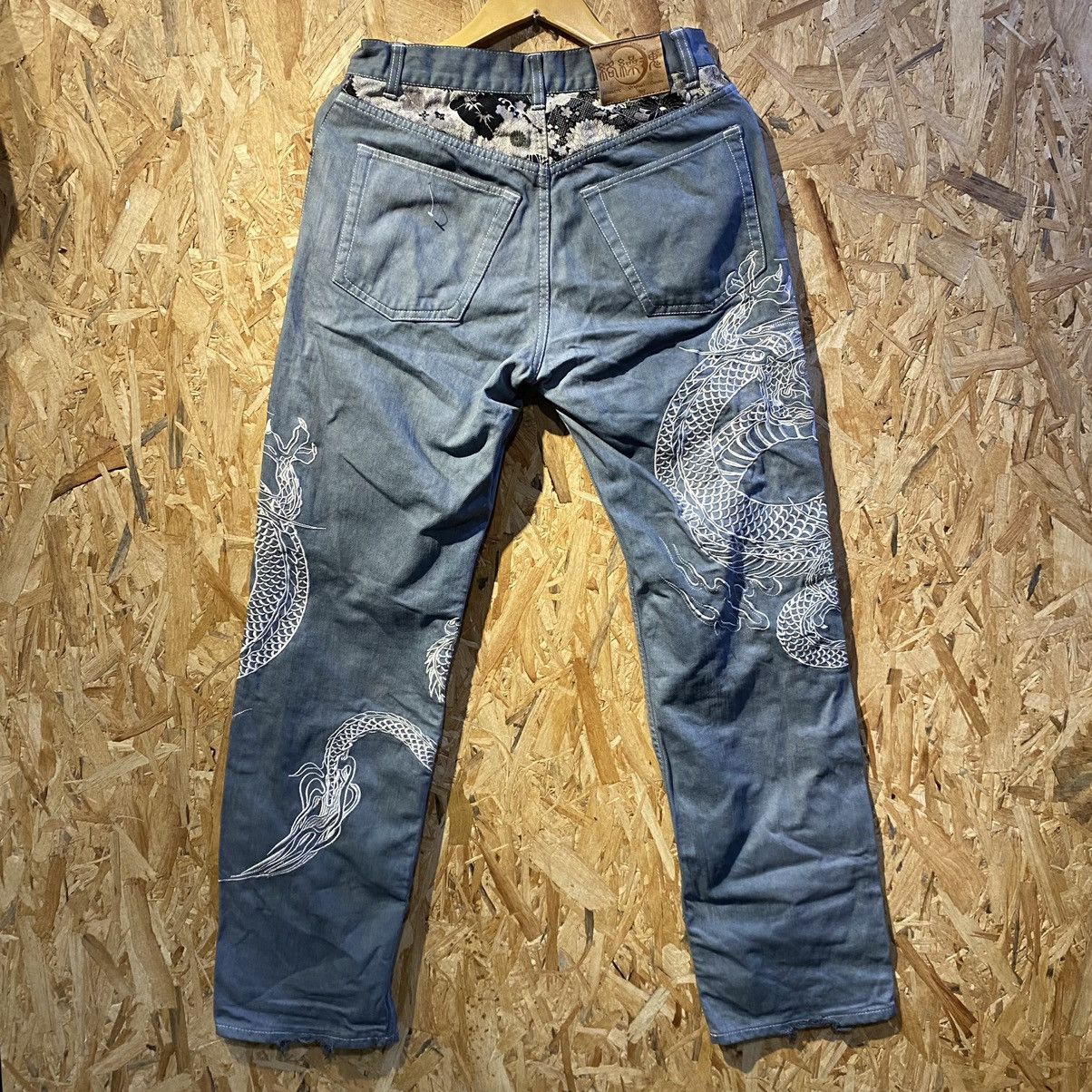 Japanese Brand RARE‼️Sukajan Dragon Embroidered Denim Jeans Grey Size US 30 / EU 46 - 2 Thumbnail