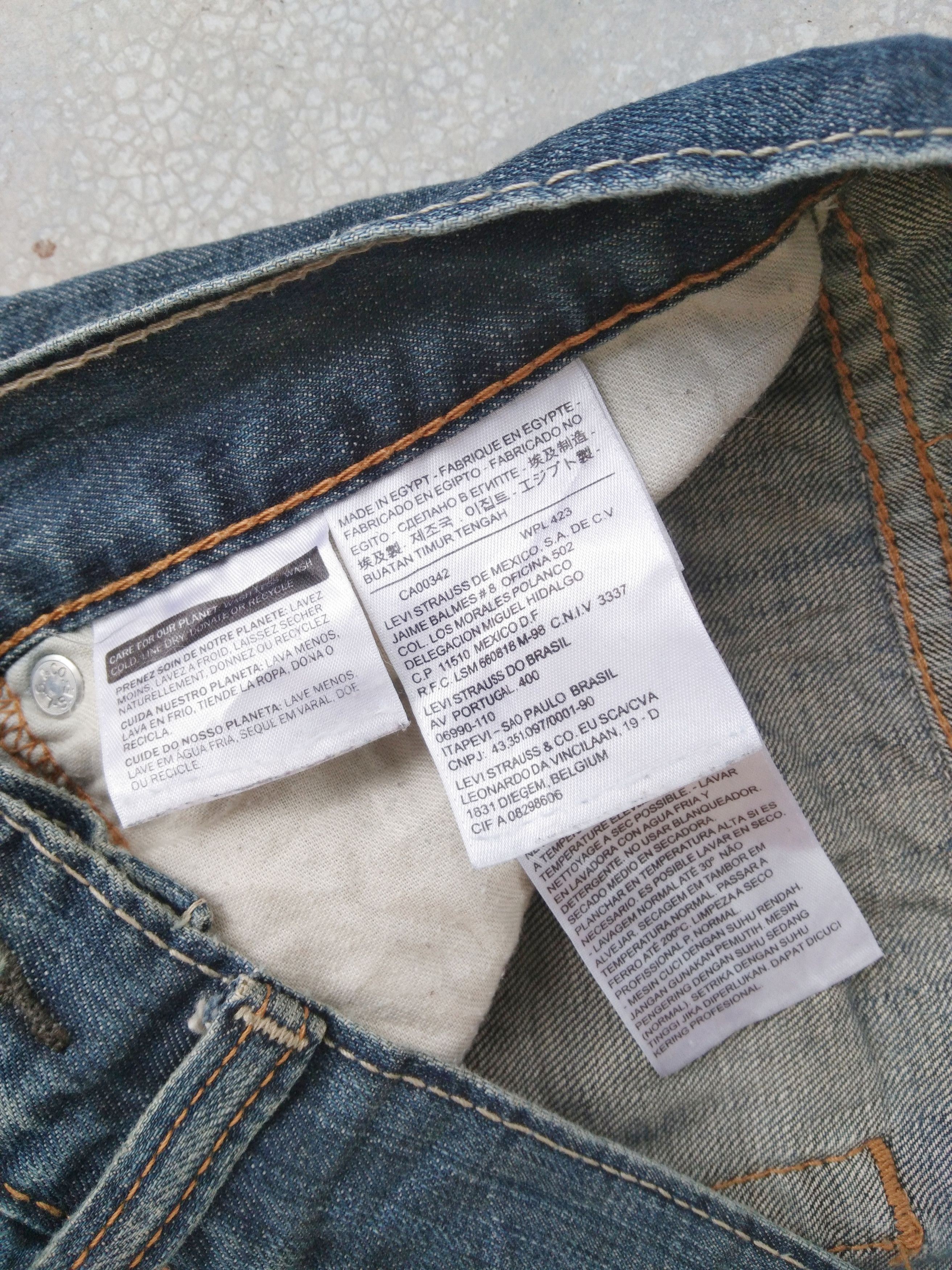 Levi's Vintage Levi's Jeans 514 Faded Blue Distressed Denim 32x32 Size US 32 / EU 48 - 8 Thumbnail