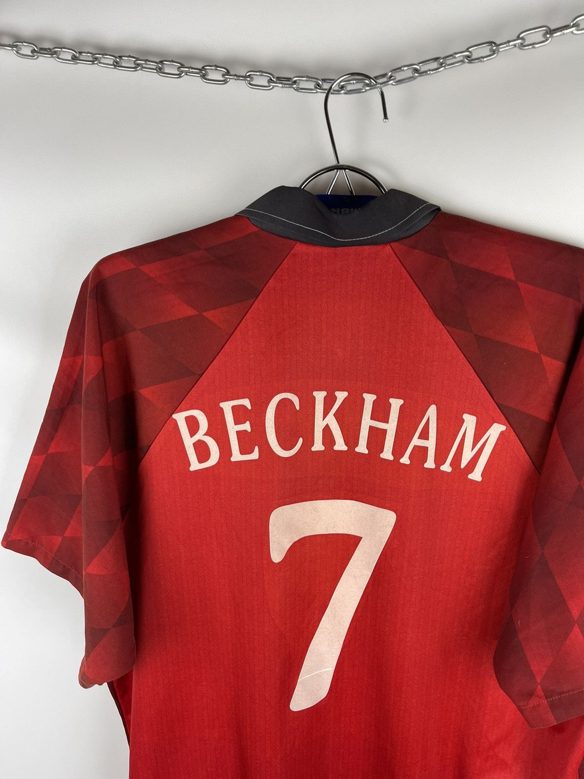 Umbro Umbro Manchester United 1997 98 home #7 David Beckham jersey Size US XL / EU 56 / 4 - 10 Thumbnail