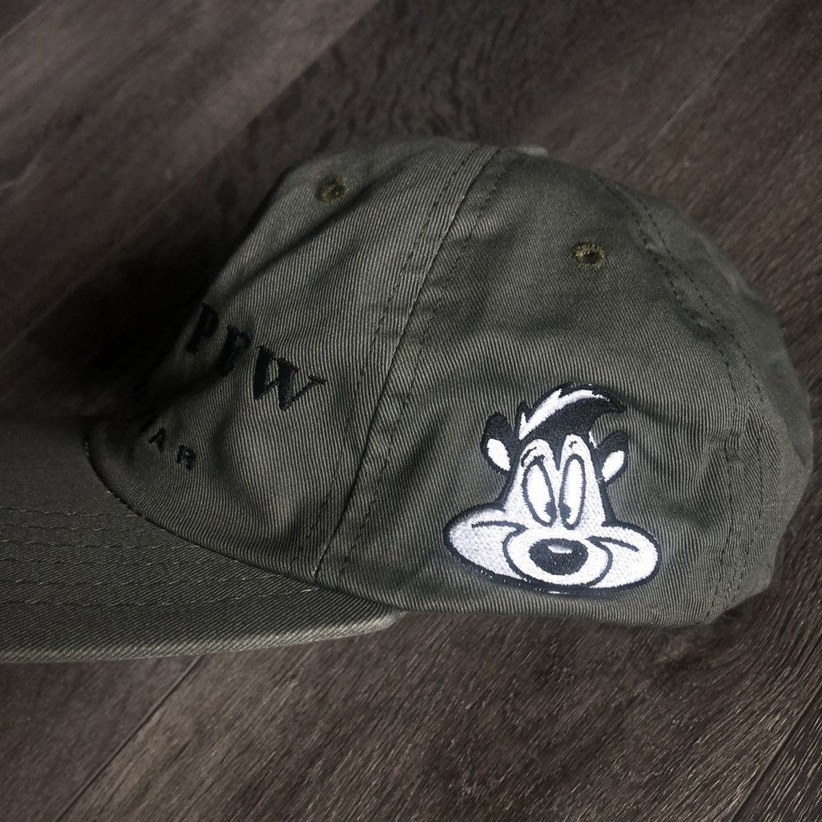 Vintage × Warner Bros Vintage 1990s Pepe Le Pew Smellywear Looney Tunes Logo Hat Size ONE SIZE - 3 Thumbnail