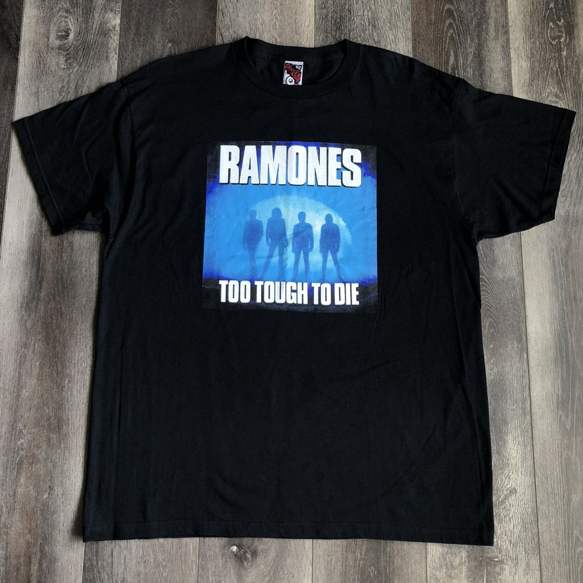 Band Tees Vintage 1990s Ramones Too Tough To Die Punk Chaser Logo Tee Size US XL / EU 56 / 4 - 2 Thumbnail