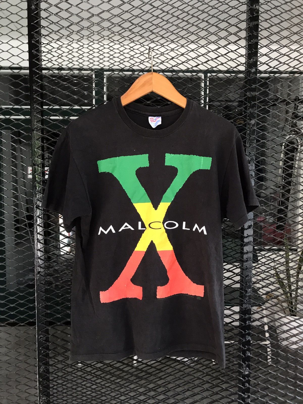 Vintage MALCOLM X VINTAGE 1992 TEE SHIRT Size US L / EU 52-54 / 3 - 1 Thumbnail