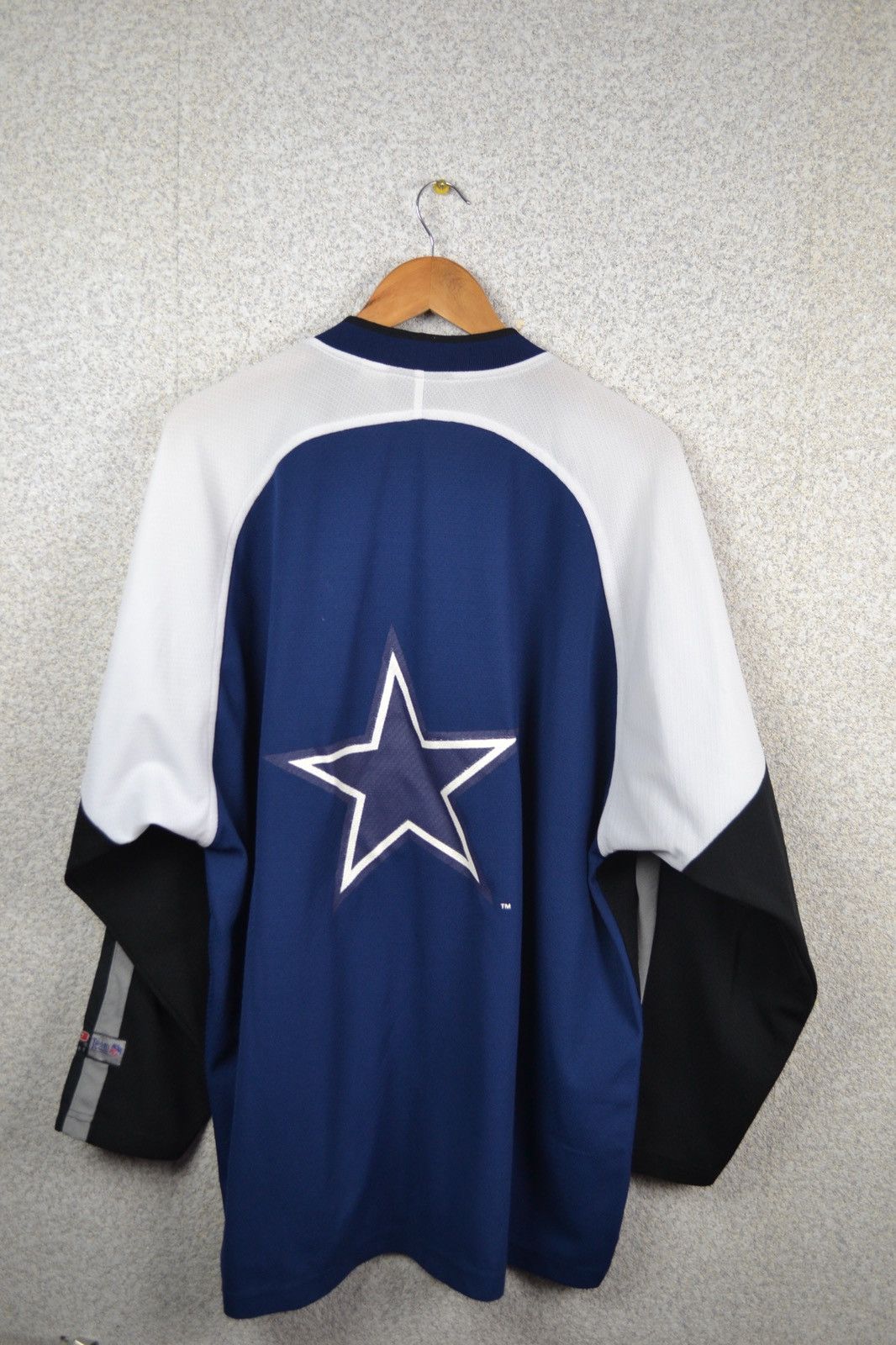 NFL Vintage 90s Dallas Cowboys T Shirt CMP NFL Retro Long Sleeve Size US XL / EU 56 / 4 - 2 Thumbnail