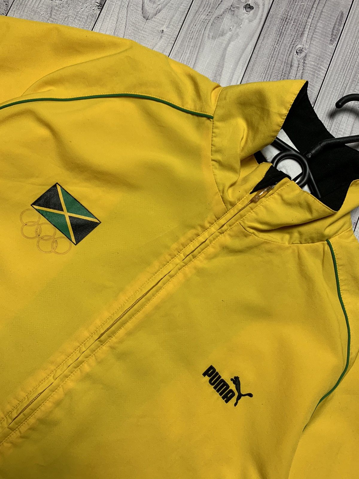 Puma × Vintage Vintage Jamaica track jacket puma Olympic Games Bolt size L Size US L / EU 52-54 / 3 - 6 Thumbnail