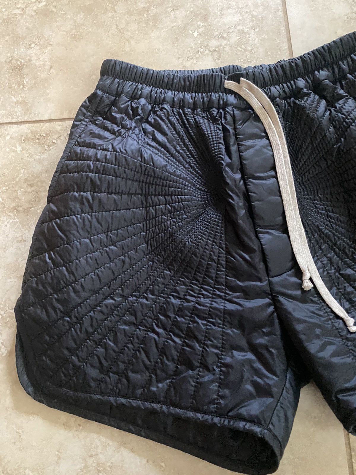 Moncler × Rick Owens RICK OWENS MONCLER PUFFER SHORTS *VERY RARE* Size US 30 / EU 46 - 3 Thumbnail