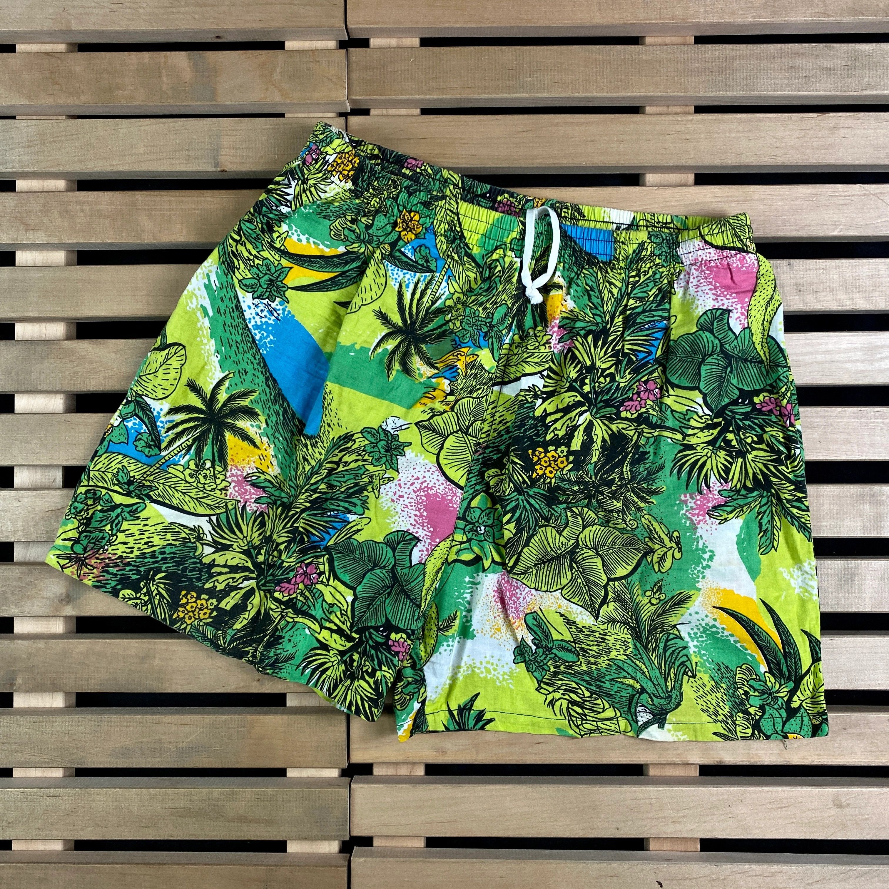 Vintage Mens Vintage Hawaiian Shorts Size M Size US 32 / EU 48 - 1 Thumbnail