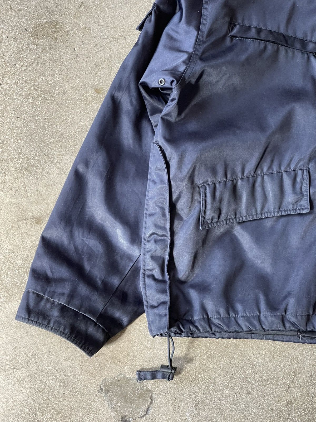 Tommy Hilfiger 90s Tommy Hilfiger Heavy Weight Nylon Pull over Size US XL / EU 56 / 4 - 2 Thumbnail