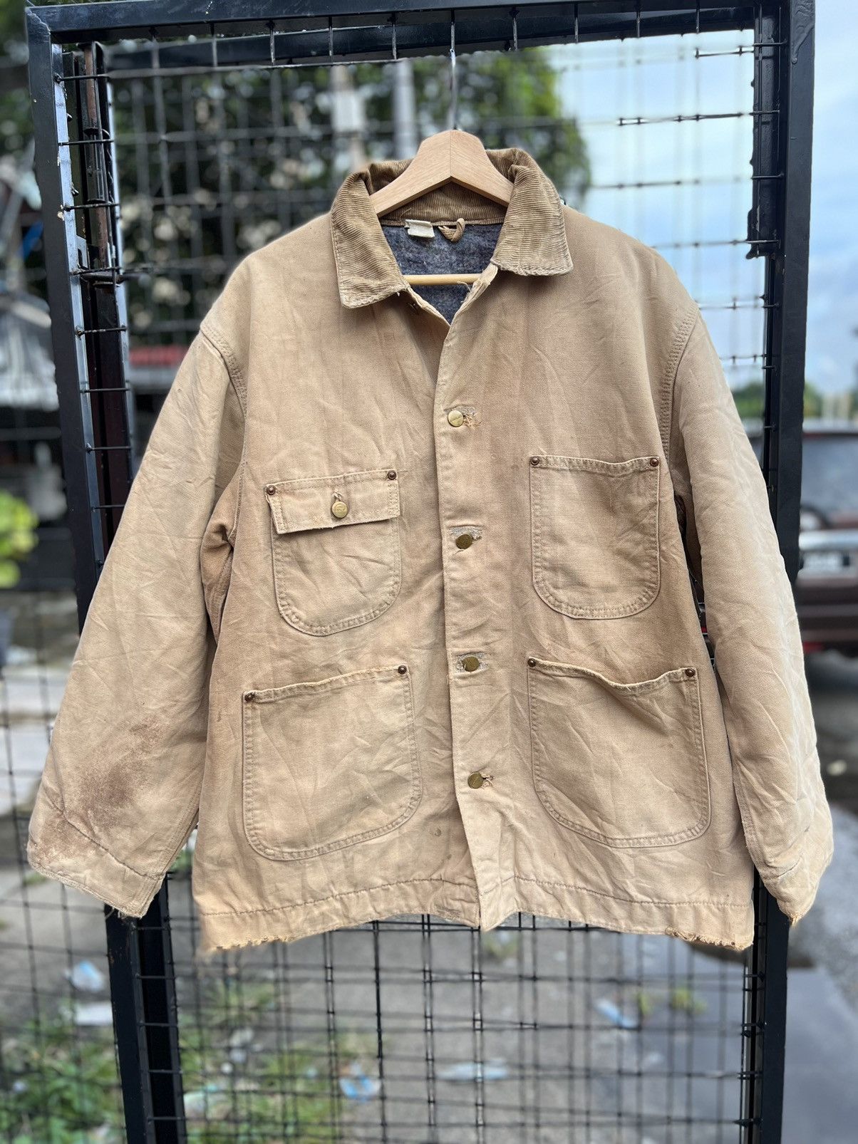 Rare carhartt distress big size button up jacket vintage