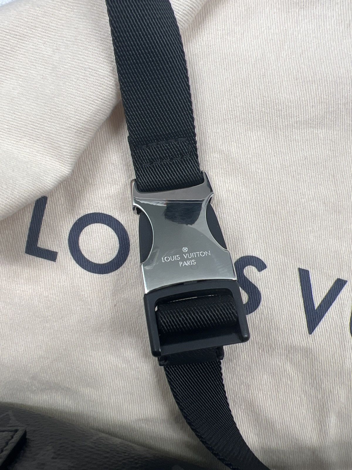 Louis Vuitton Louis Vuitton Outdoor Messenger Size ONE SIZE - 5 Thumbnail