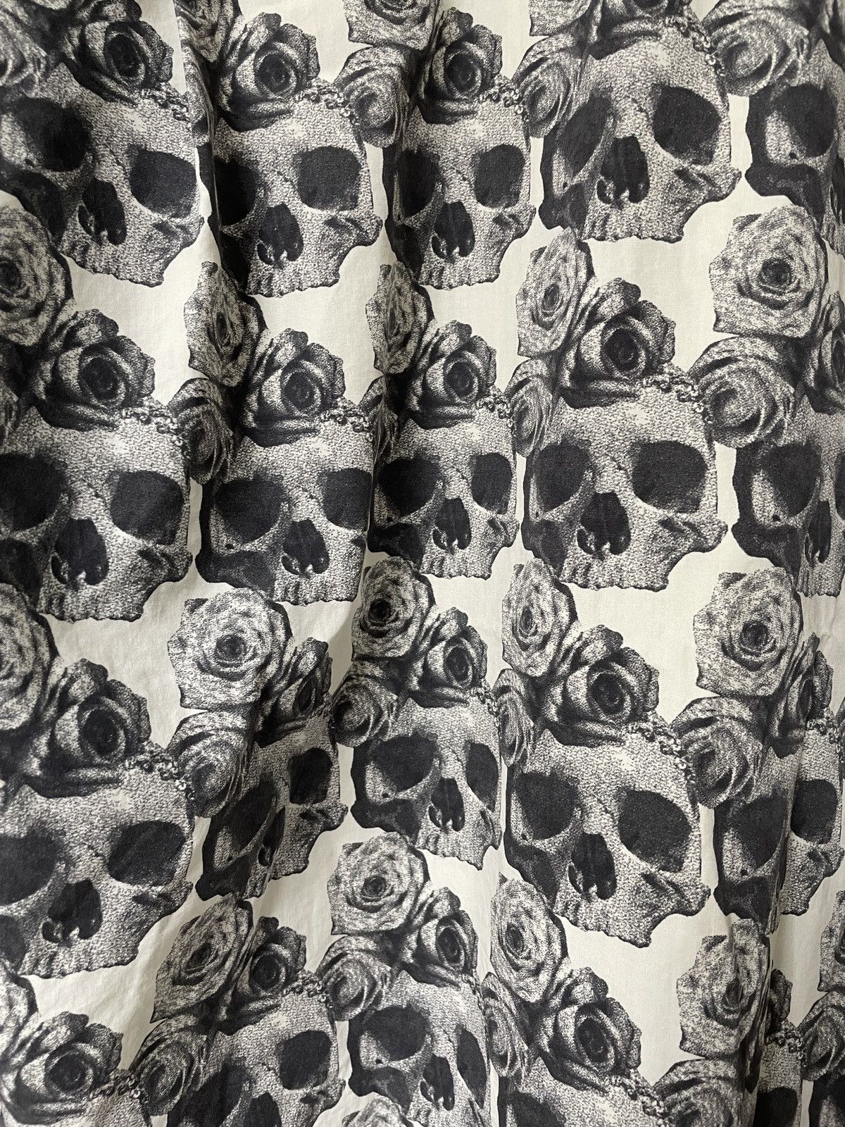 Comme des Garcons Homme Plus Unique🪞Epic look from the runway!Floral Skull shirt CDG🖤☠️ Size US M / EU 48-50 / 2 - 8 Thumbnail
