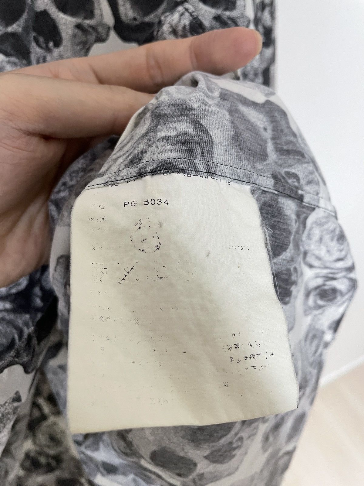 Comme des Garcons Homme Plus Unique🪞Epic look from the runway!Floral Skull shirt CDG🖤☠️ Size US M / EU 48-50 / 2 - 7 Thumbnail