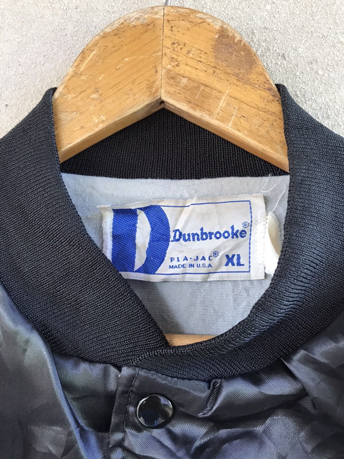Vintage RARE VINTAGE DUNBROOKE HURRICANE VARSITY STYLE JACKET Size US L / EU 52-54 / 3 - 6 Thumbnail