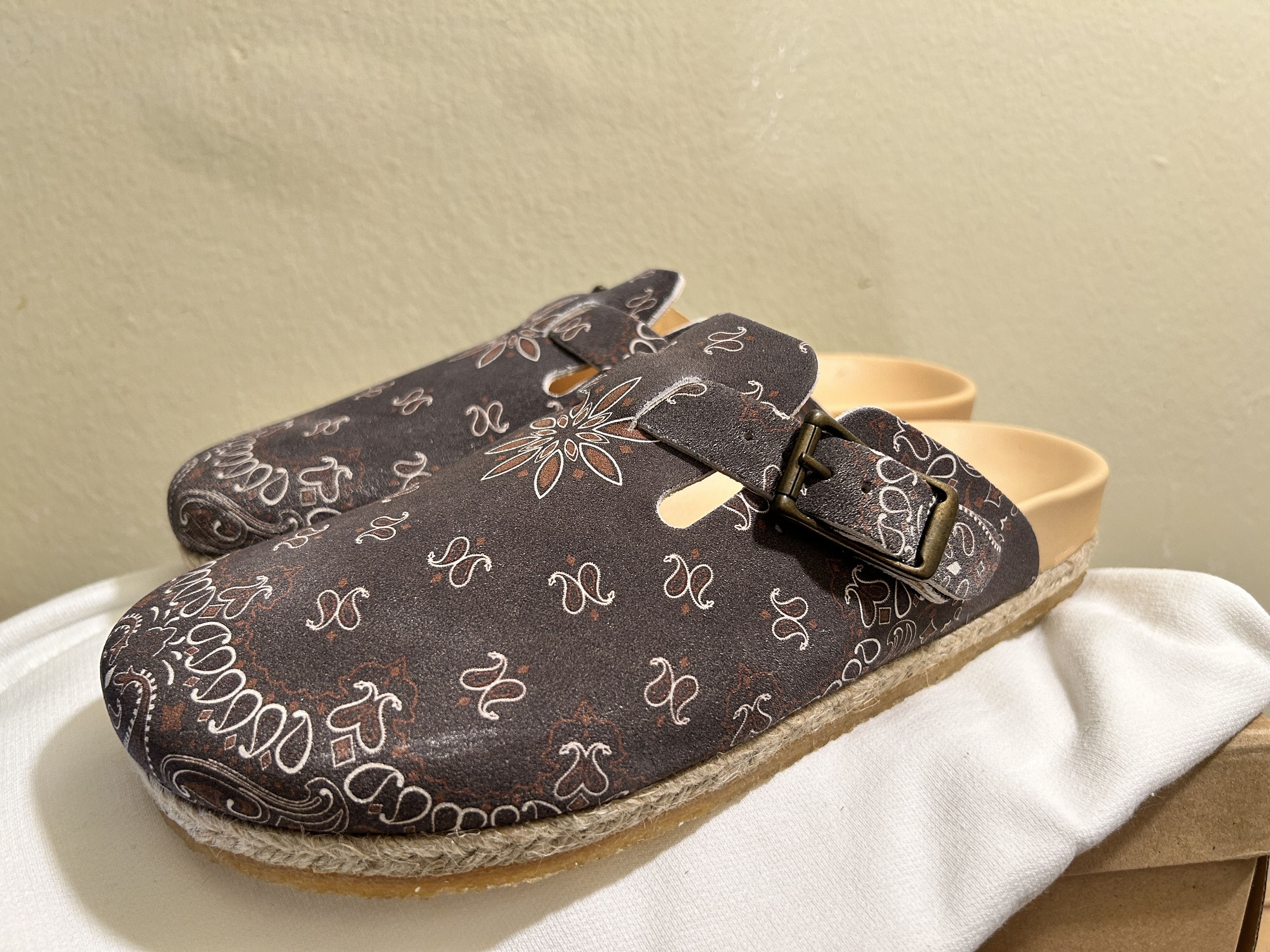Yuketen Yukuten Bostonian Bandana Print Sandals suede clogs Size US 7 / EU 40 - 2 Thumbnail