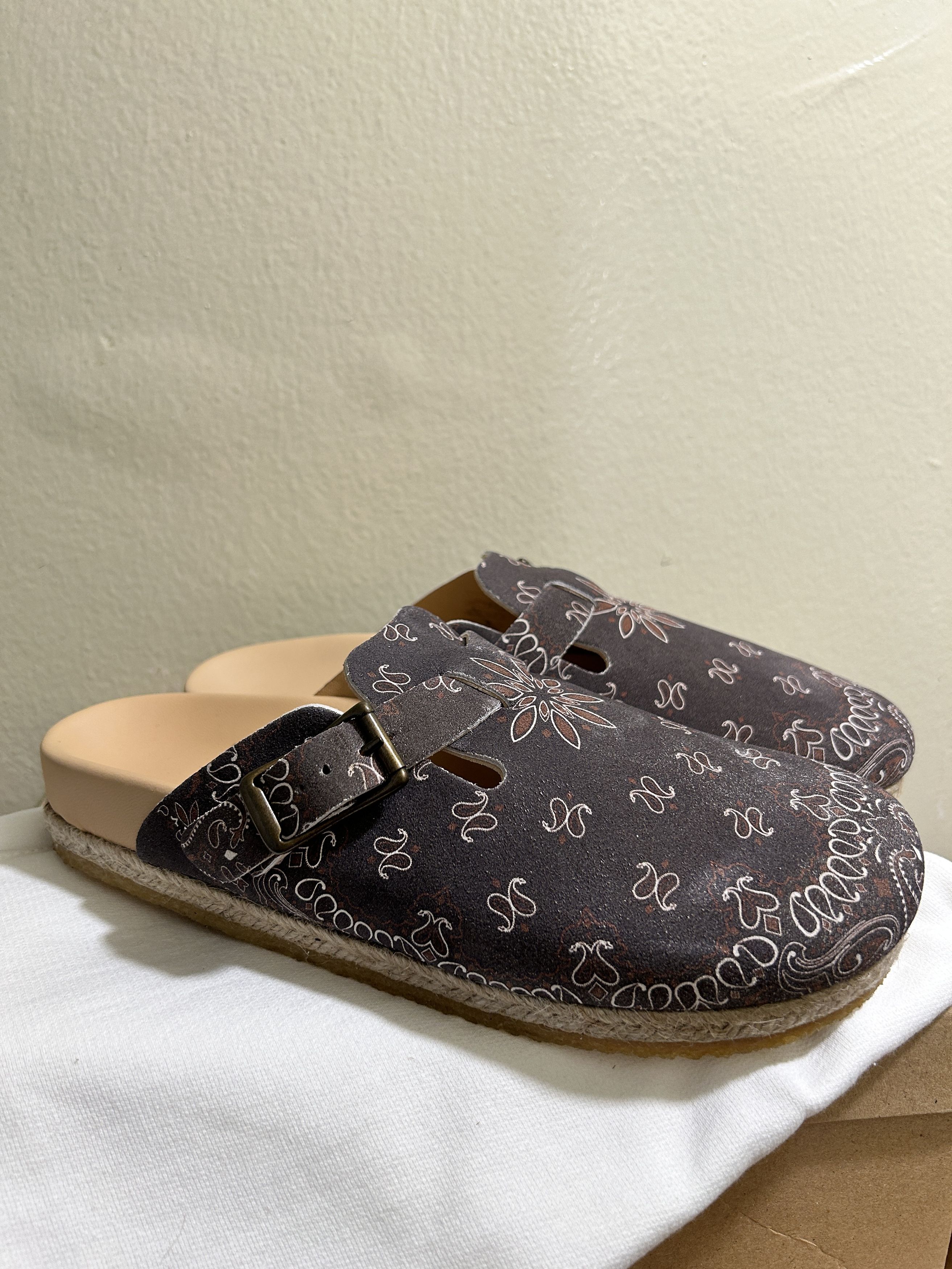 Yuketen Yukuten Bostonian Bandana Print Sandals suede clogs Size US 7 / EU 40 - 1 Thumbnail