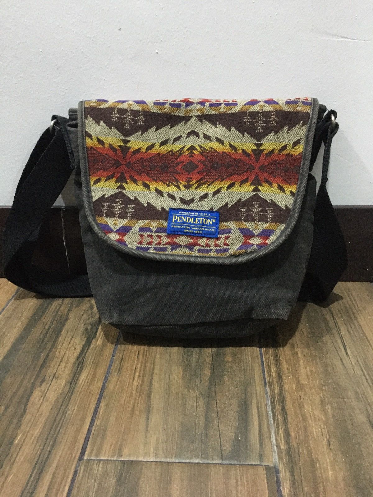Pendleton Vintage Pendelton Aztec Native Sling Bag Size ONE SIZE - 3 Thumbnail