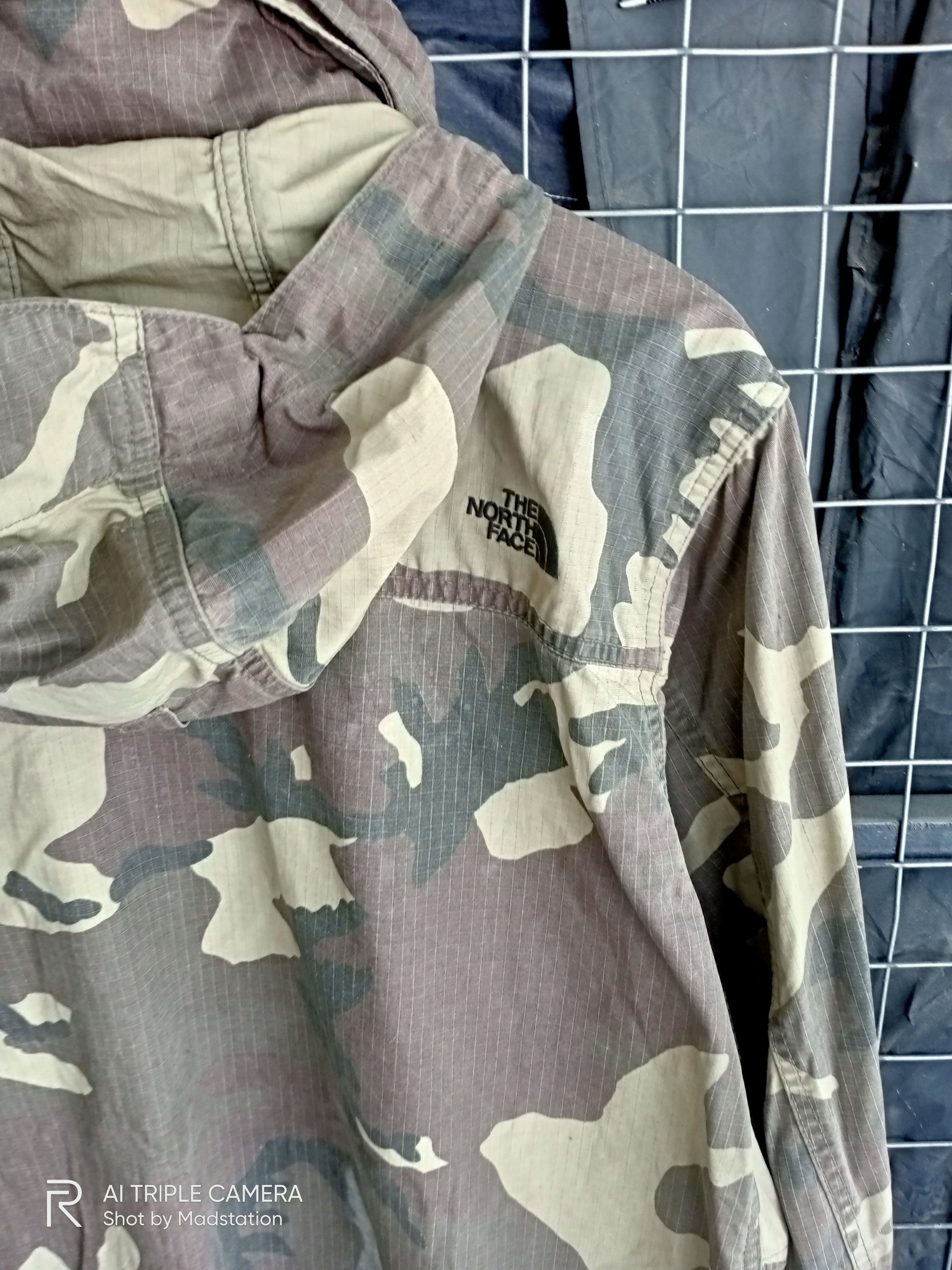 THE NORTH FACE CAMO HOODIE JACKET