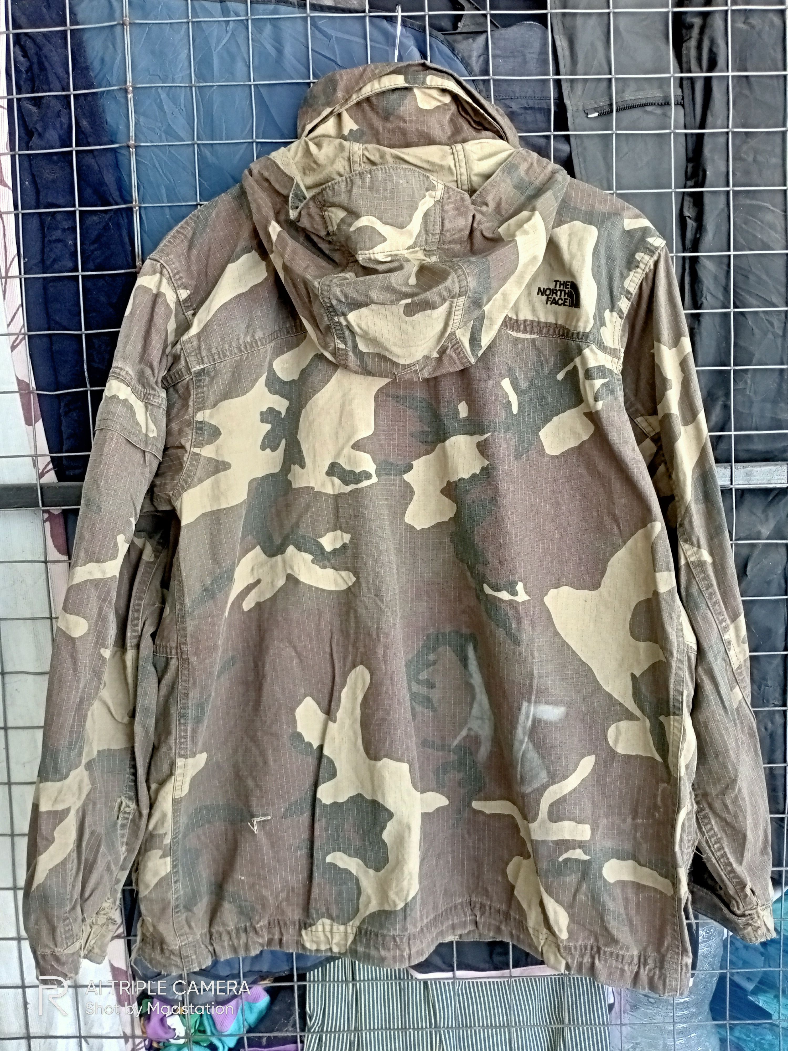 THE NORTH FACE CAMO HOODIE JACKET