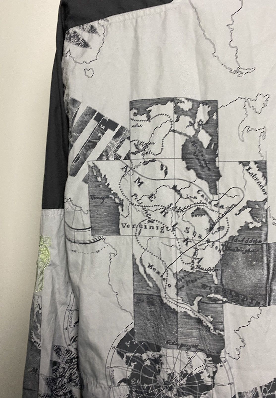 Nike Nike International vintage full print windbreaker grey 90s Size US M / EU 48-50 / 2 - 9 Thumbnail