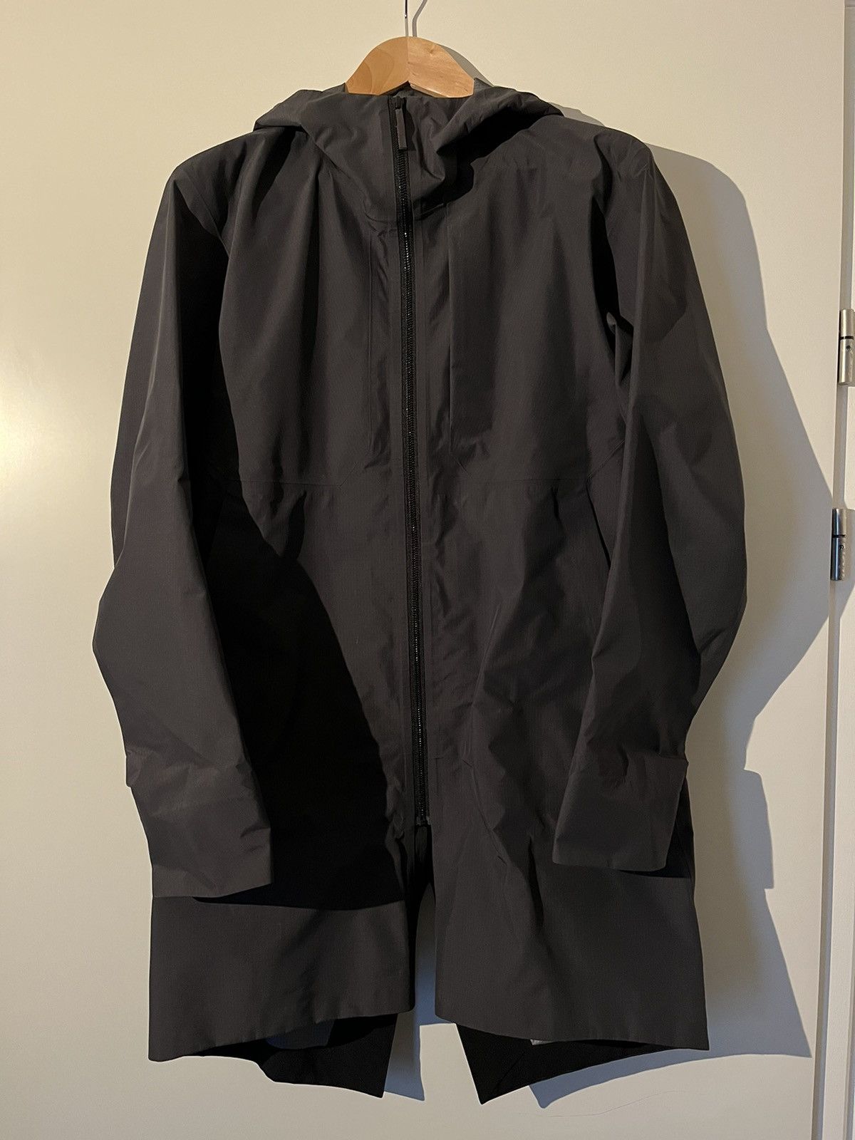 Arc'Teryx Veilance Arc’teryx Veilance Monitor Coat, Soot, medium, NWOT ...