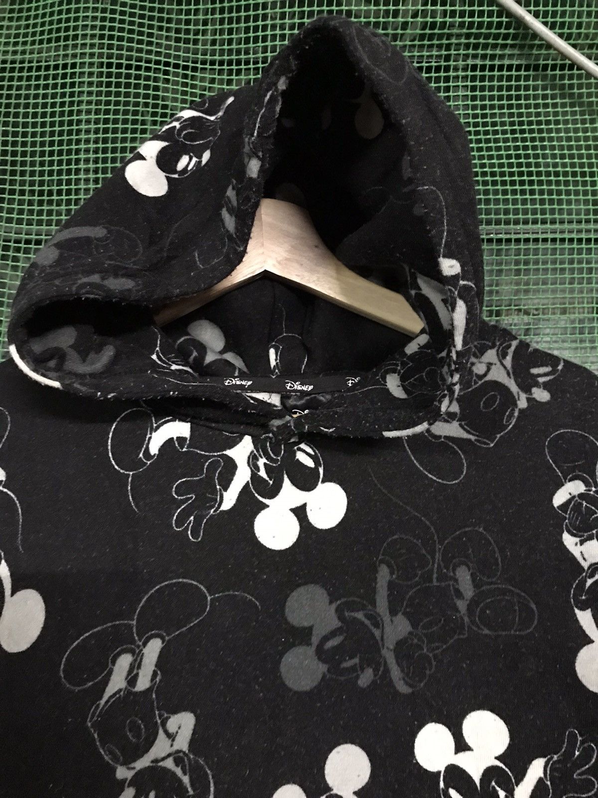Disney Mickey Mouse Hoodie Pullover Size US M / EU 48-50 / 2 - 3 Thumbnail