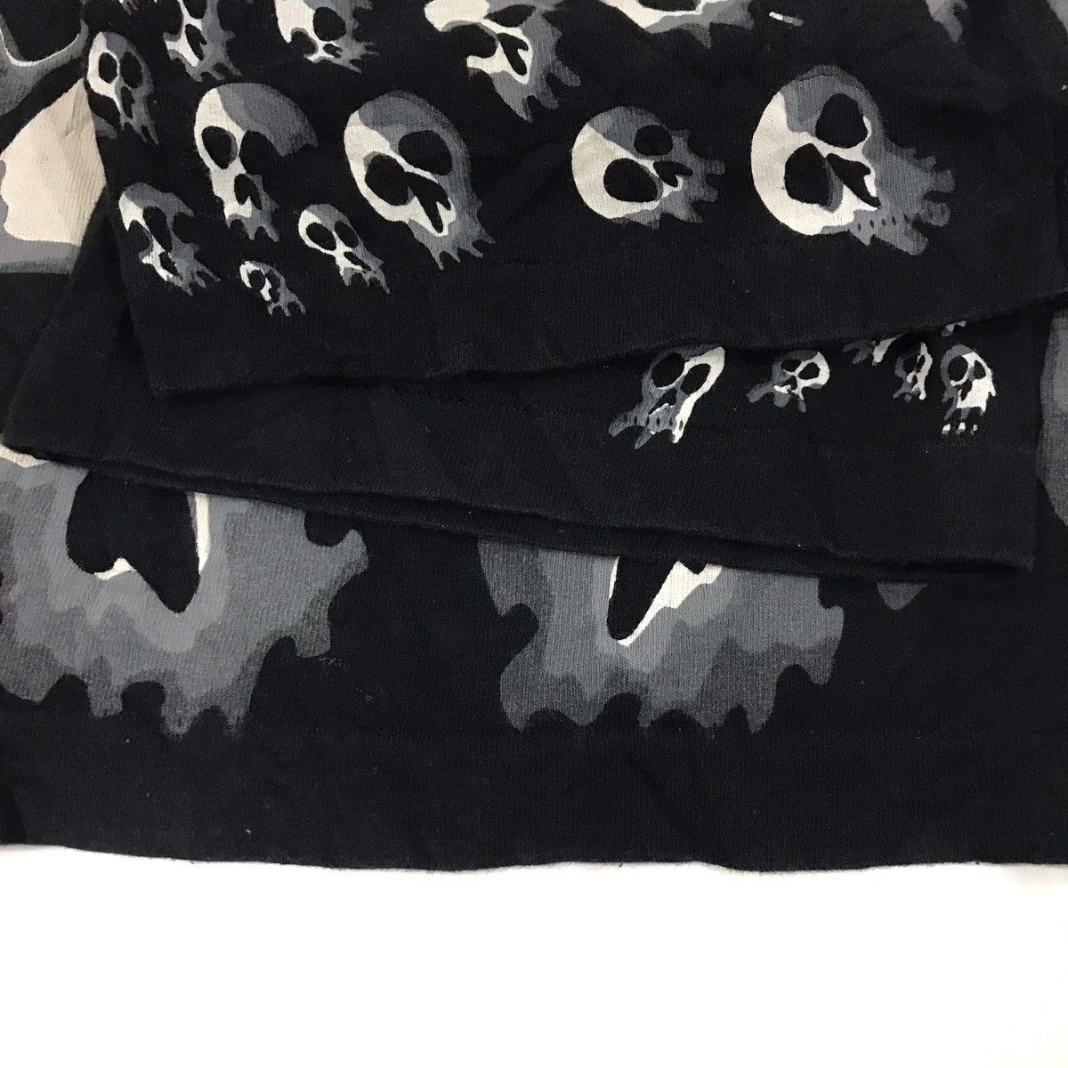 Liquid Blue Vintage 1992 Skull Liquid Blue Full Print by Chris Pinkerson Size US L / EU 52-54 / 3 - 9 Thumbnail