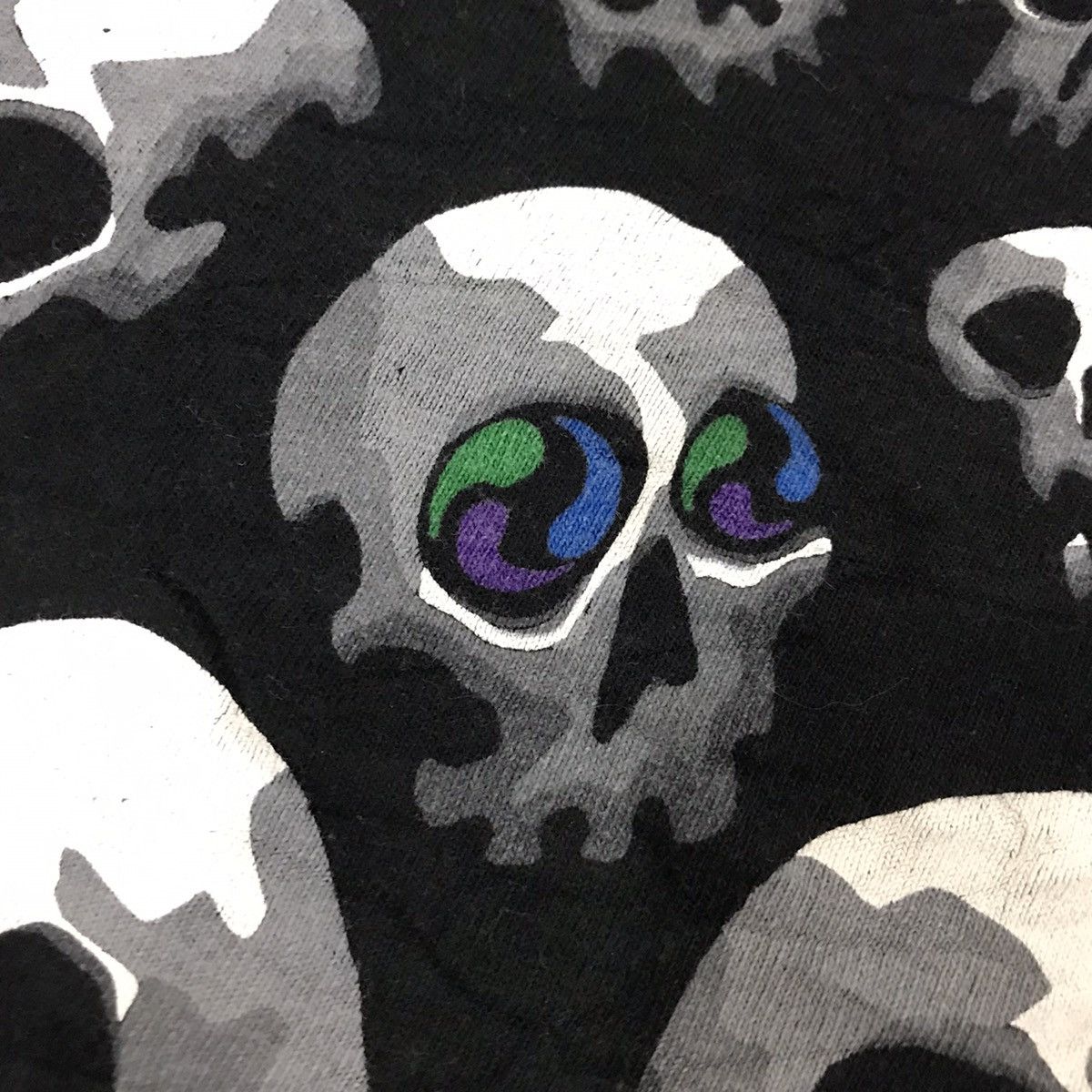 Liquid Blue Vintage 1992 Skull Liquid Blue Full Print by Chris Pinkerson Size US L / EU 52-54 / 3 - 6 Thumbnail