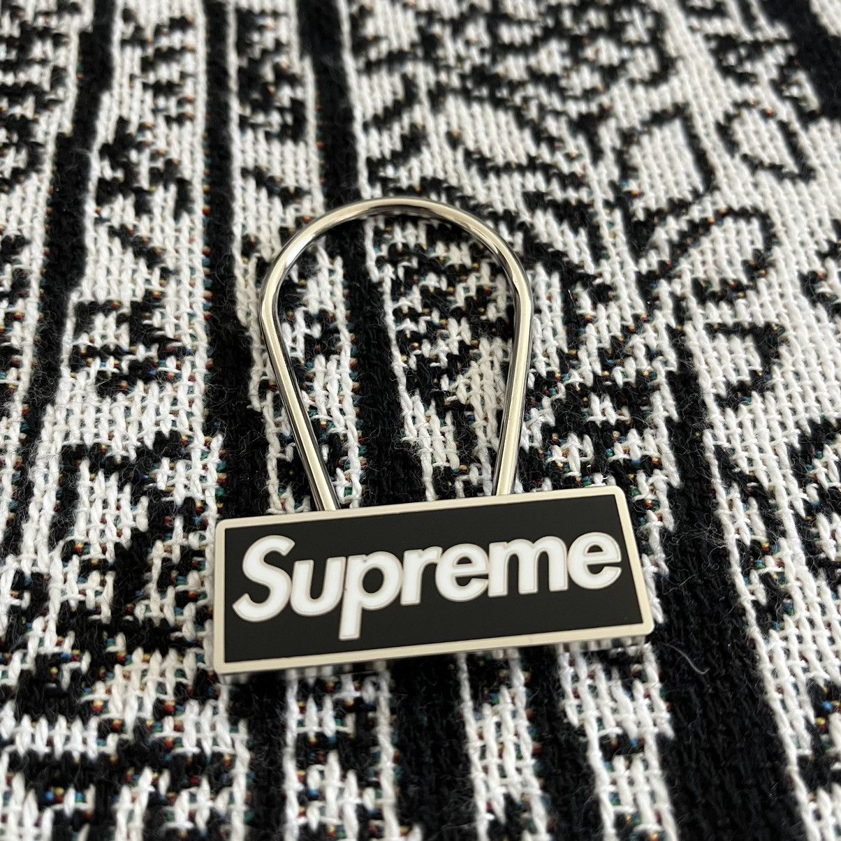 Supreme Clip Keychain Black