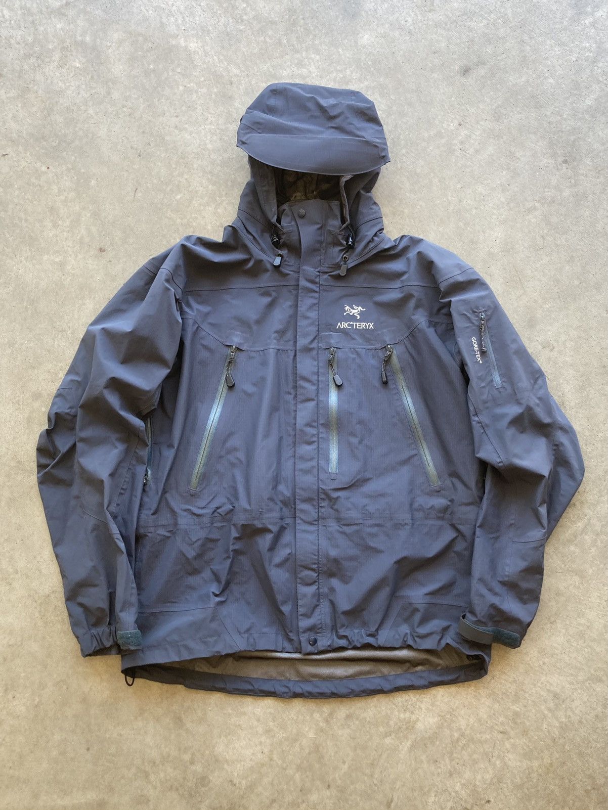 Arc'Teryx Arcteryx Theta AR Cinder XL | Grailed