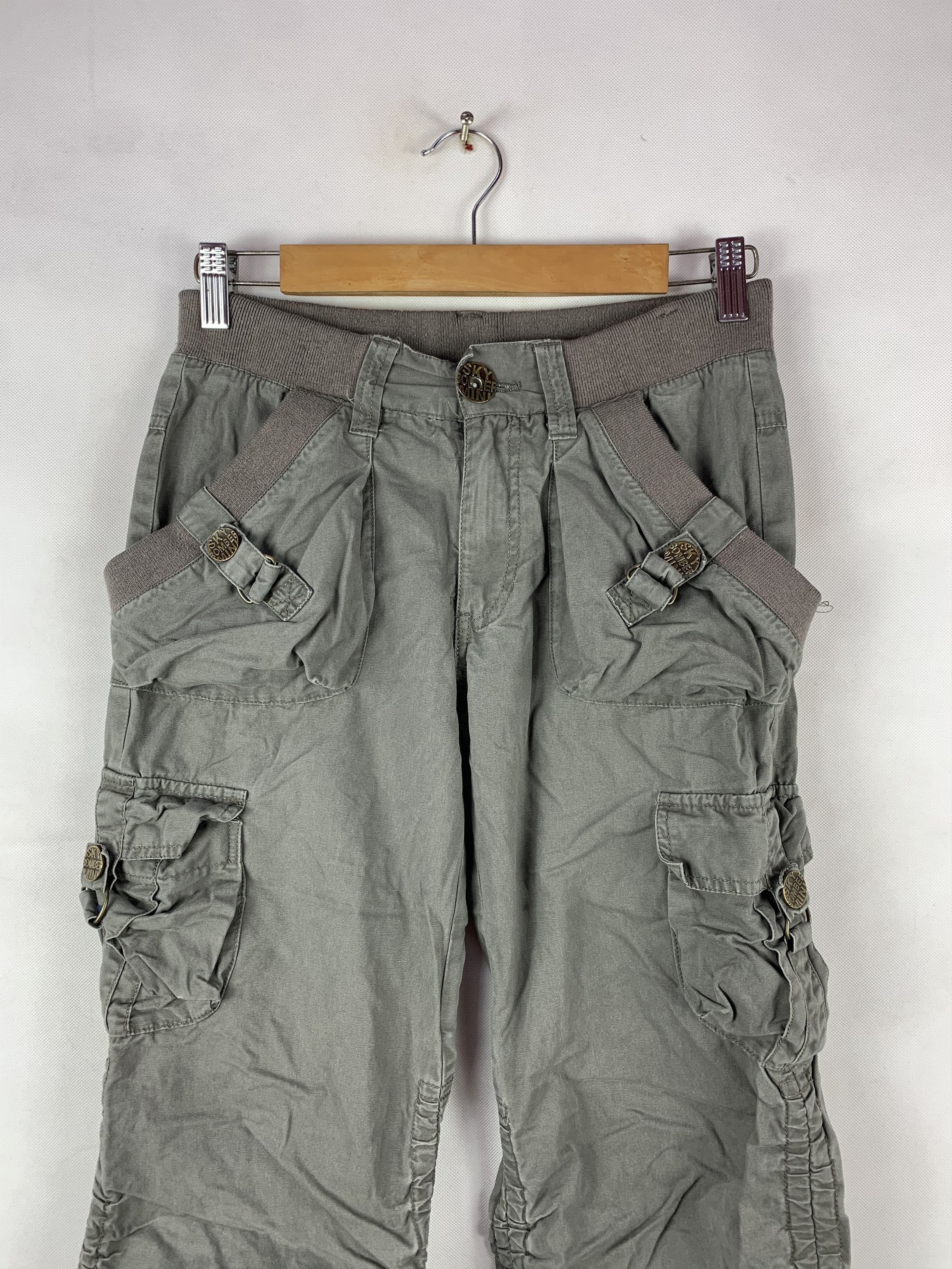 Japanese Brand 🔥Sky Bomber Mini Multipocket Cargo Bondage Short Pants Size US 26 / EU 42 - 3 Thumbnail