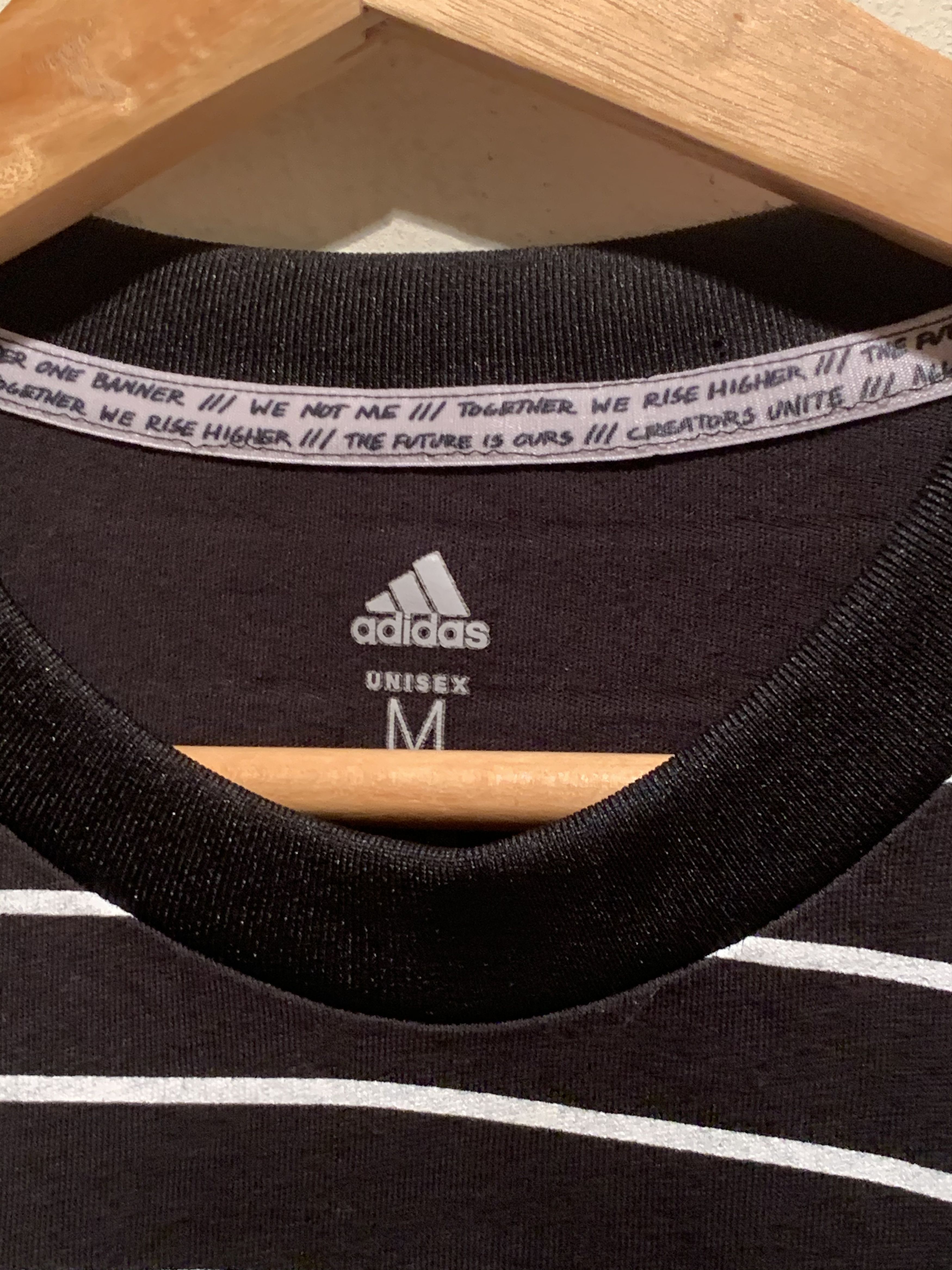 Adidas *RARE* Adidas Flipped Logo Striped T-Shirt - Medium Size M / US 6-8 / IT 42-44 - 4 Thumbnail