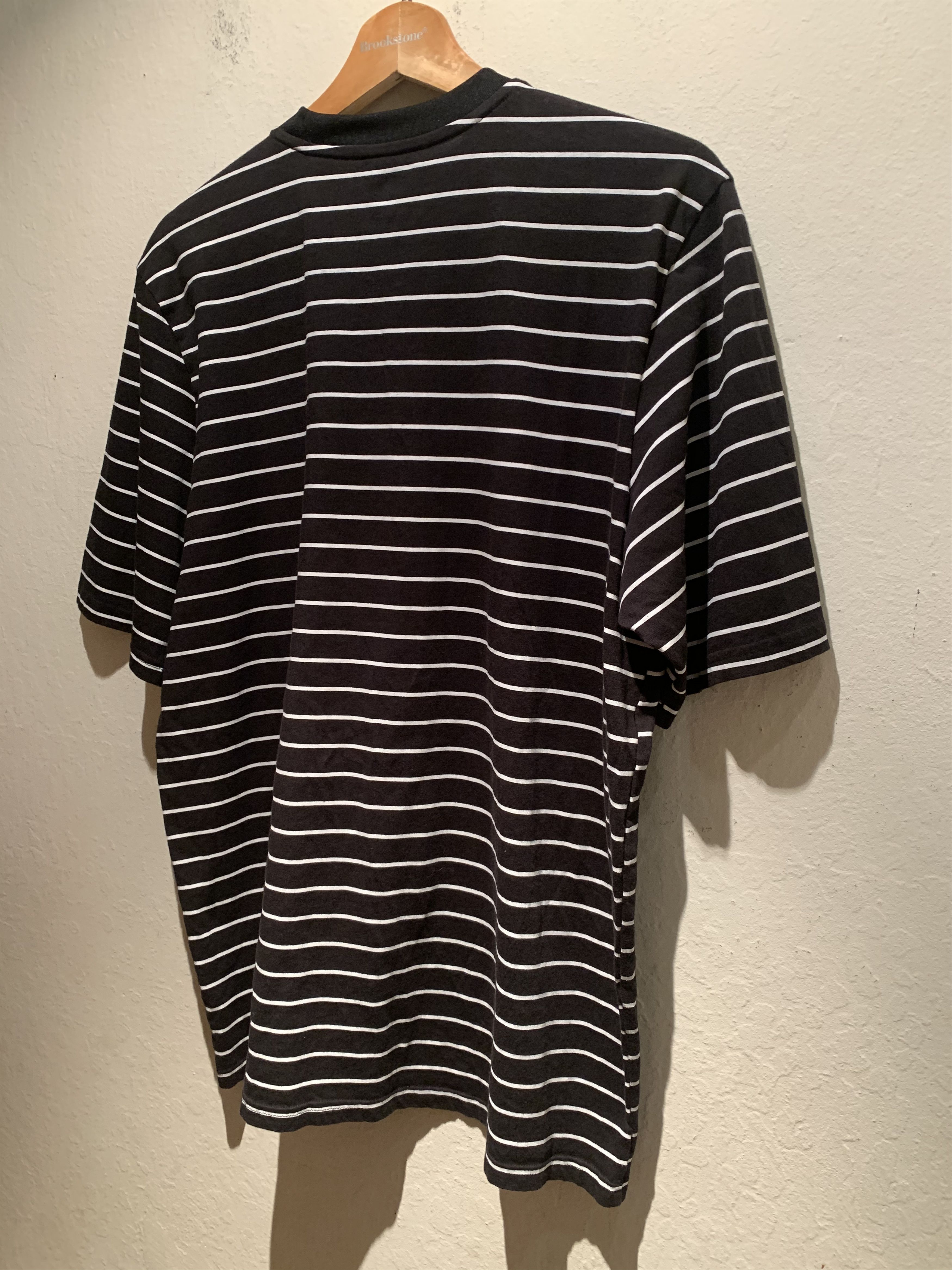 Adidas *RARE* Adidas Flipped Logo Striped T-Shirt - Medium Size M / US 6-8 / IT 42-44 - 2 Thumbnail