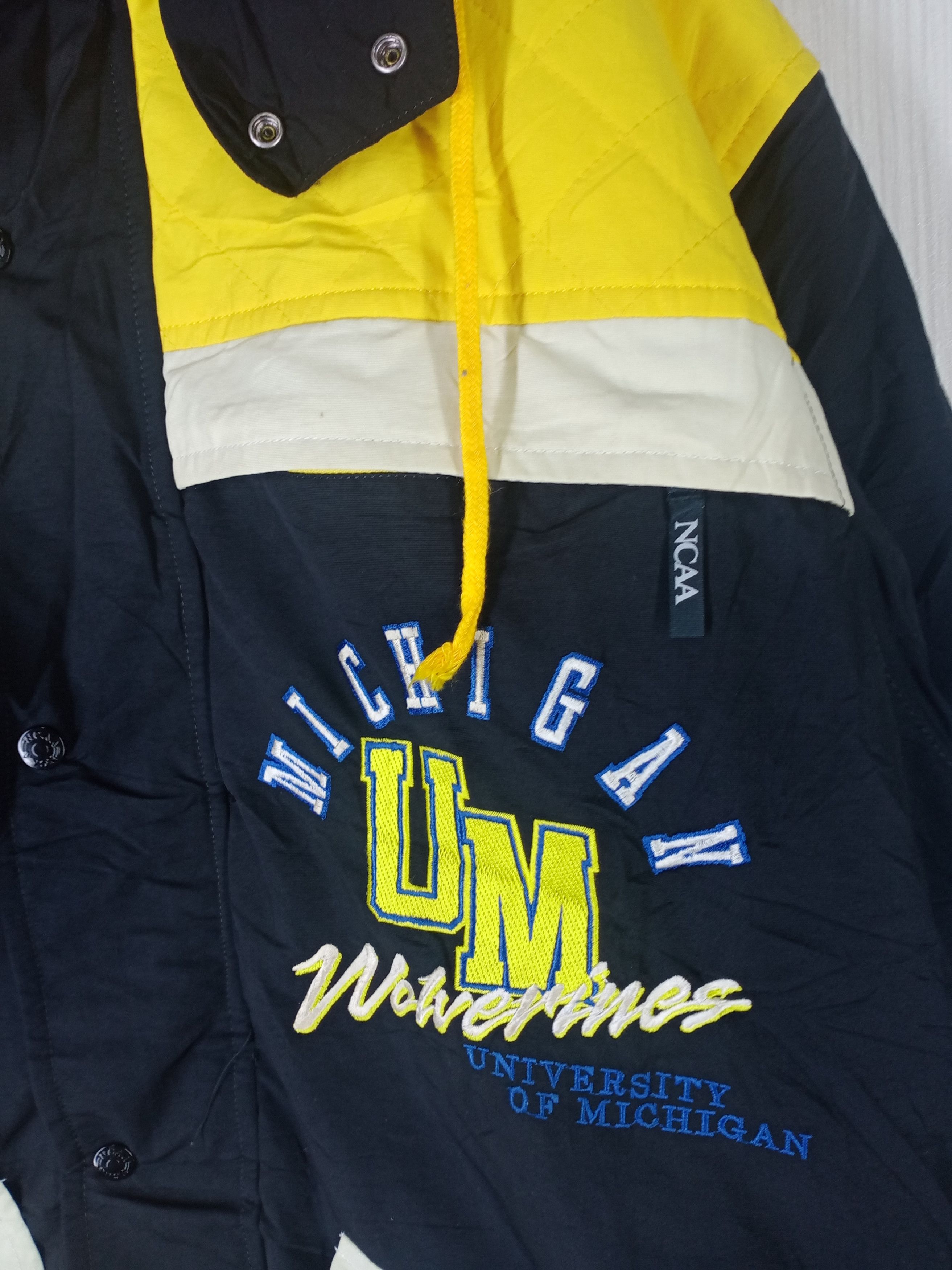 NCAA Vintage University of Michigan Wolverines NCAA College Sport Size US L / EU 52-54 / 3 - 8 Thumbnail