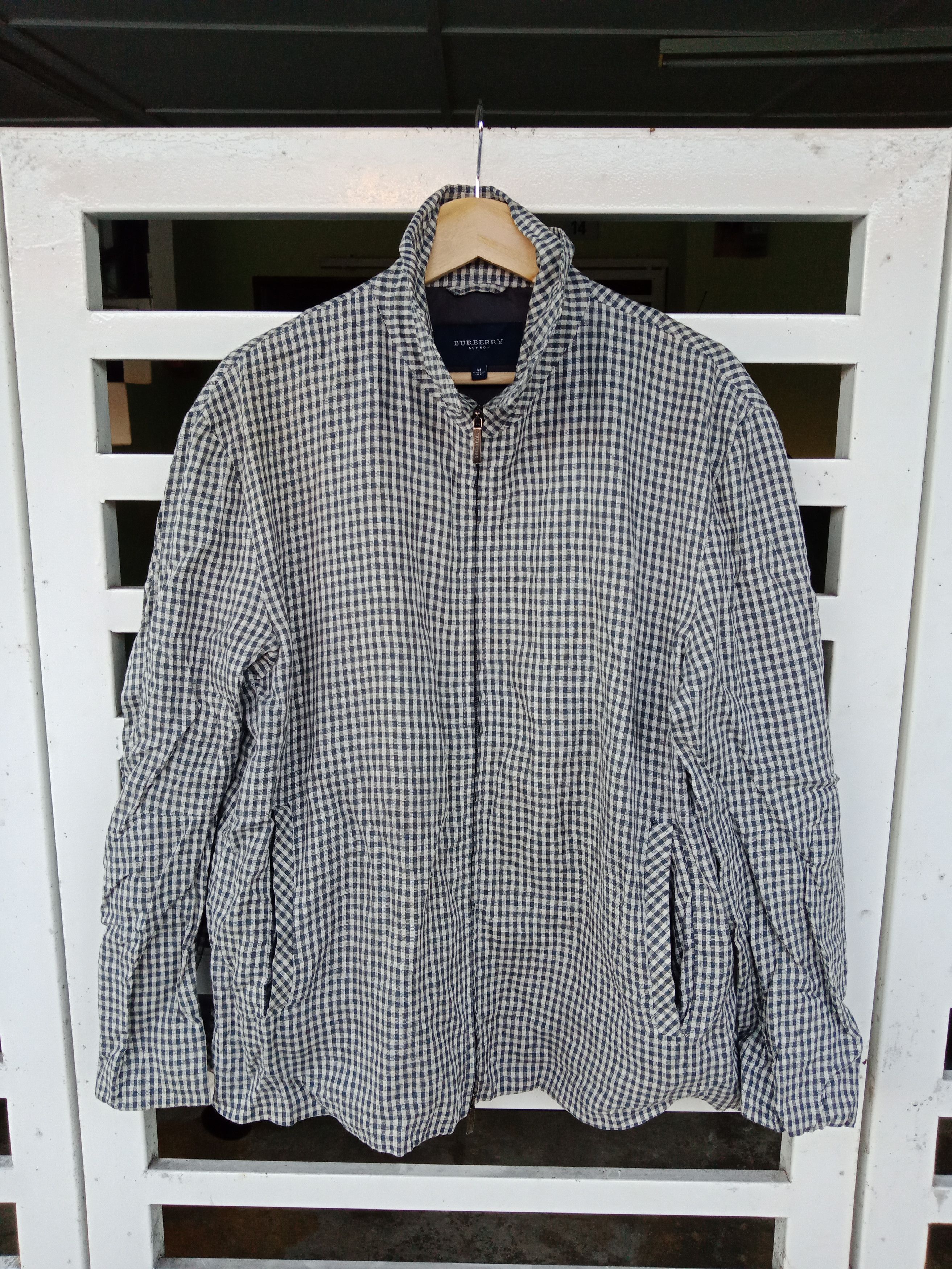 Burberry Burberry White Blue Checkered Light Jacket Made in Italy Size US L / EU 52-54 / 3 - 1 Thumbnail