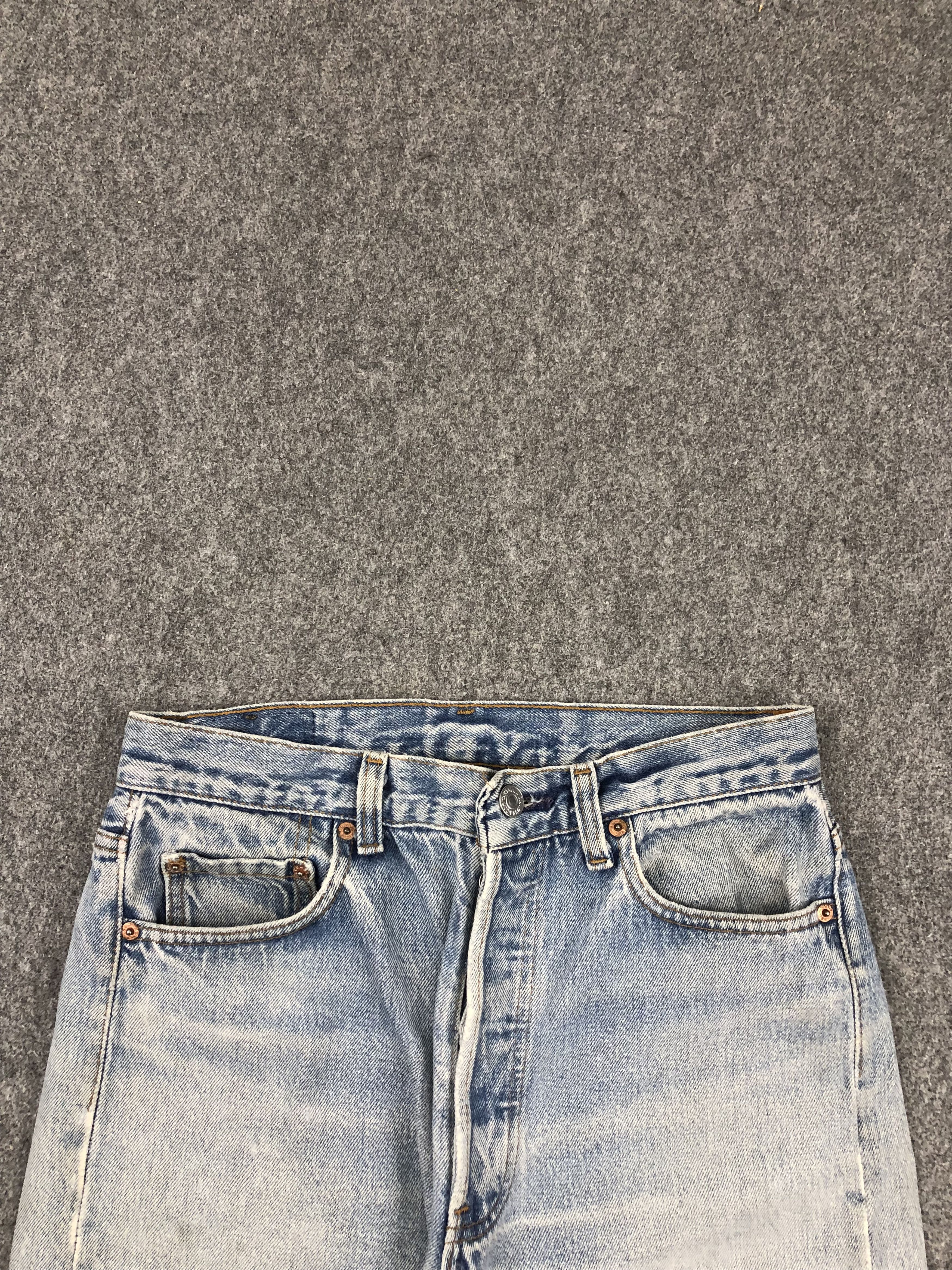 Levi's Vintage Levis Light Wash Jeans DP1388 Size US 30 / EU 46 - 2 Thumbnail