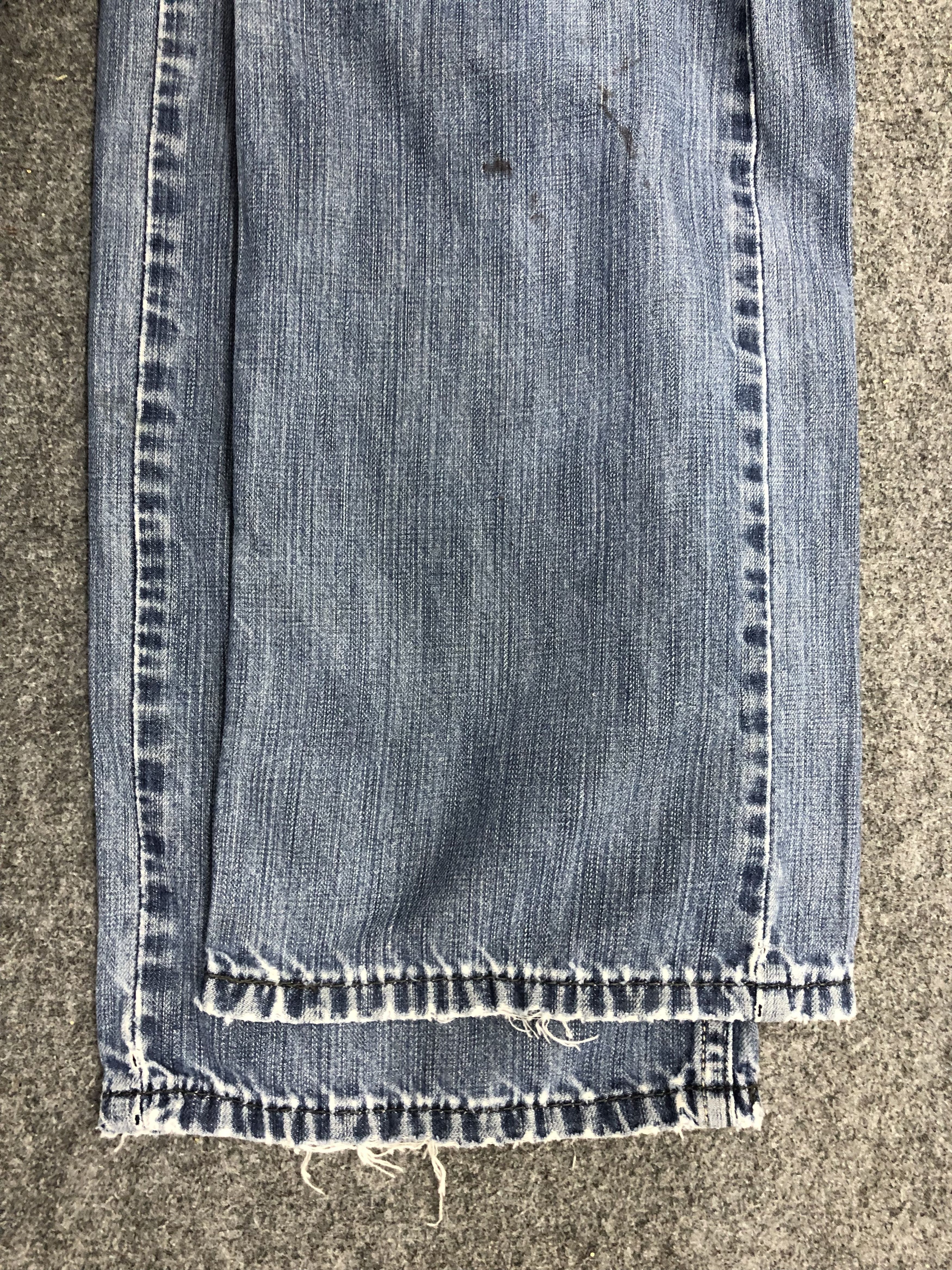Levi's Vintage Levis 514 Light Wash Jeans DP1108 Size US 33 - 11 Thumbnail