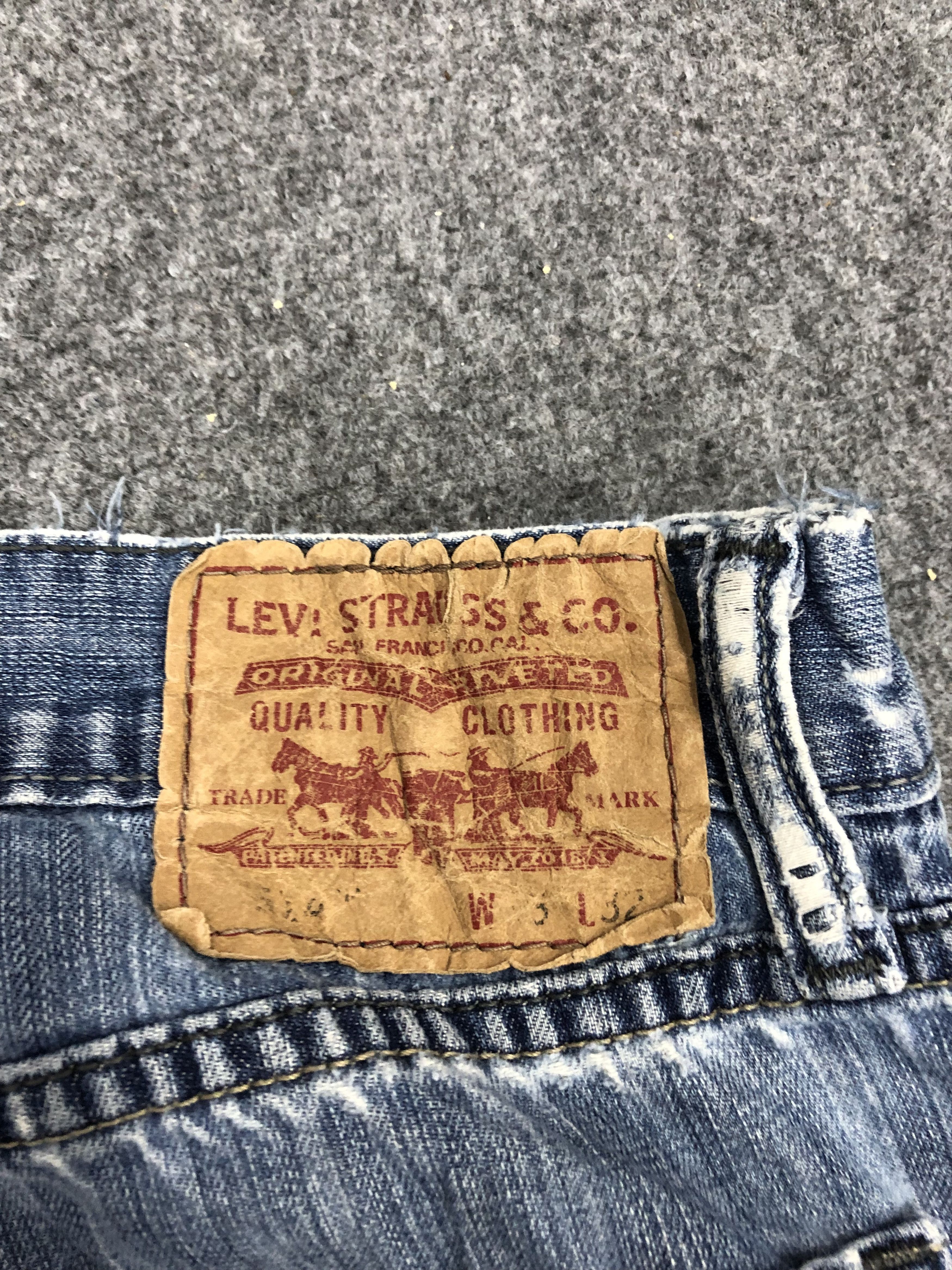 Levi's Vintage Levis 514 Light Wash Jeans DP1108 Size US 33 - 5 Thumbnail
