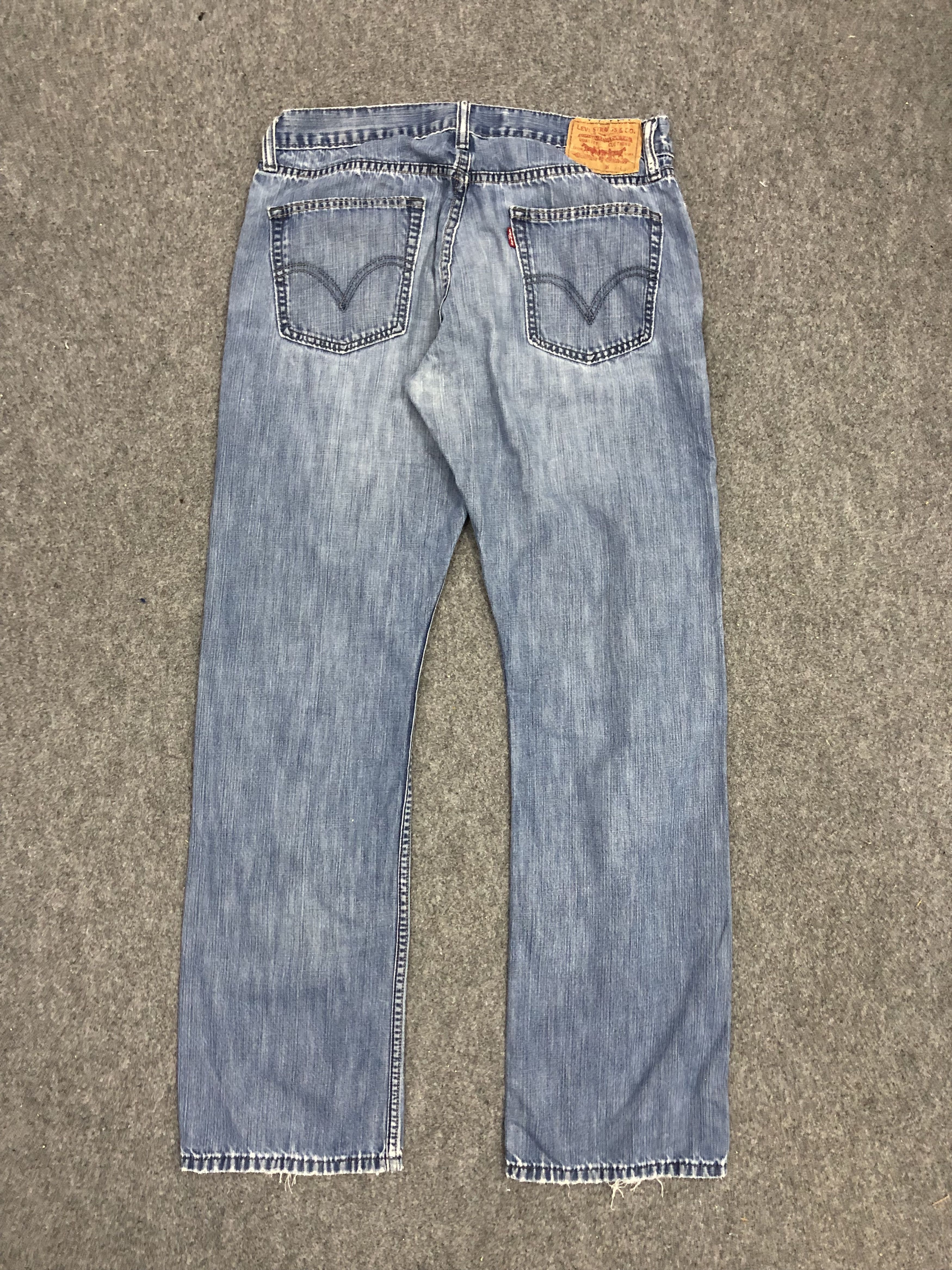 Levi's Vintage Levis 514 Light Wash Jeans DP1108 Size US 33 - 3 Thumbnail