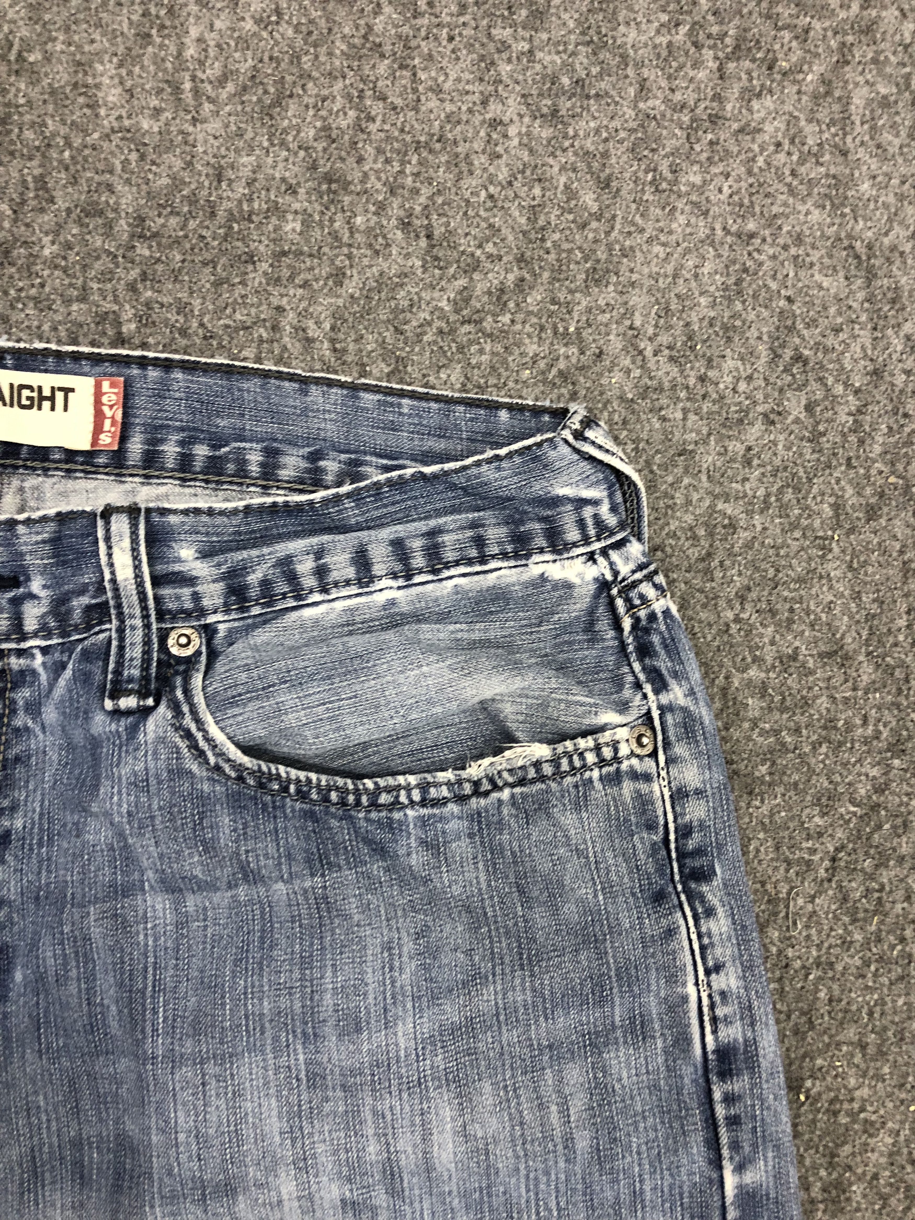 Levi's Vintage Levis 514 Light Wash Jeans DP1108 Size US 33 - 8 Thumbnail
