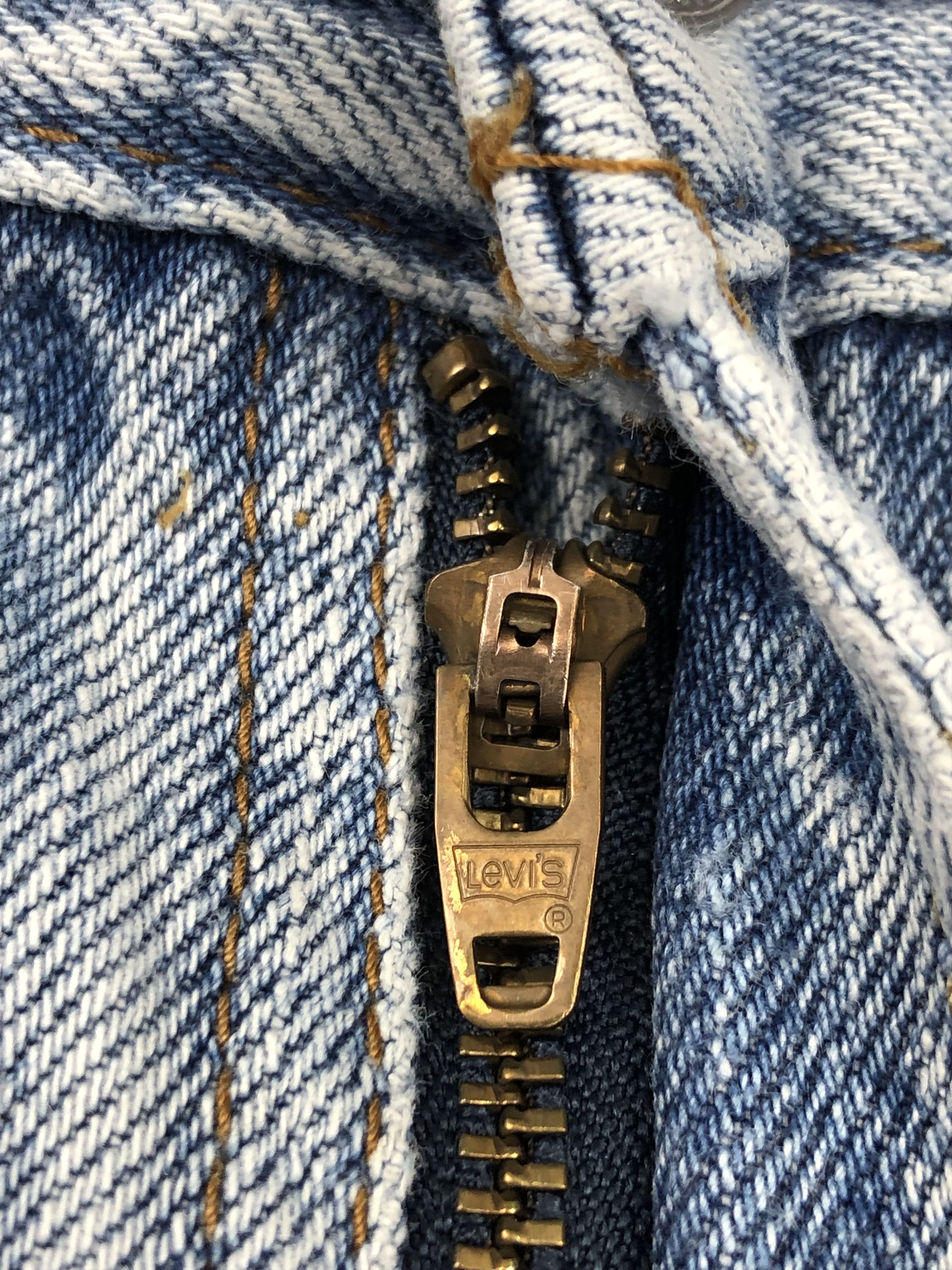 Levi's Vintage Levis 505 Light Wash Jeans DP1465 Size US 33 - 11 Thumbnail